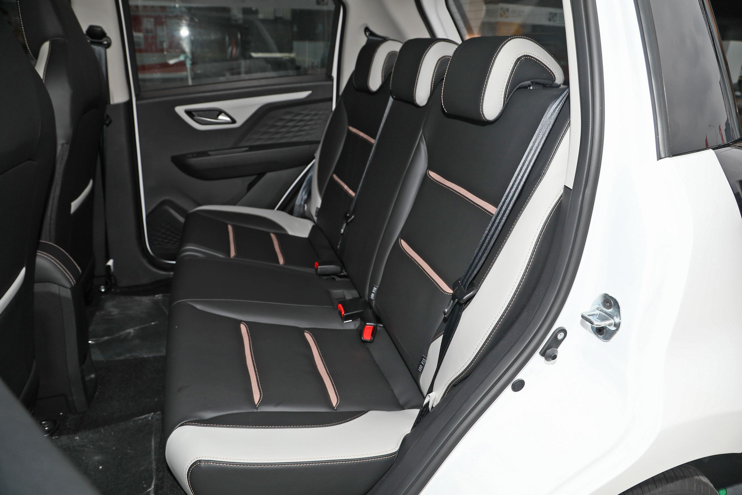 思皓e10x车头-方向盘-气囊-易车