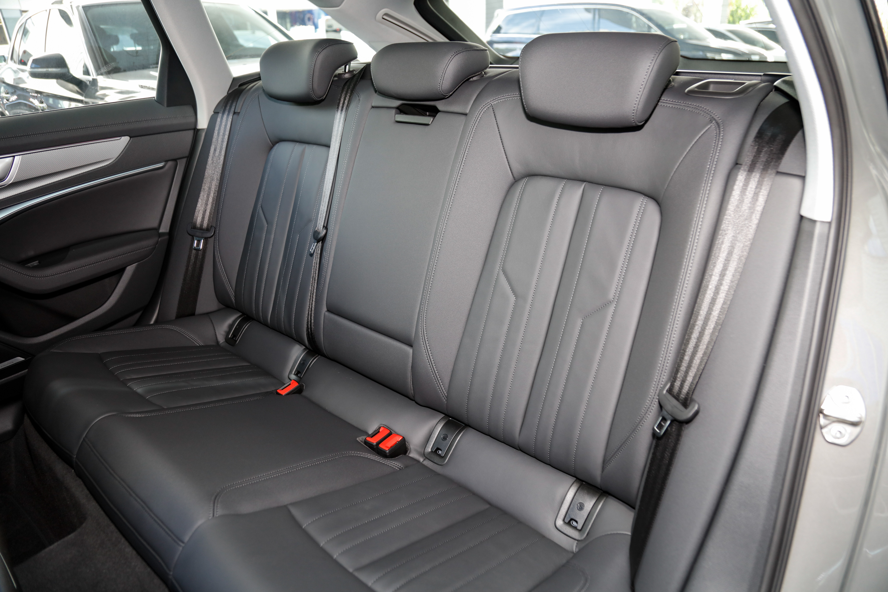 奥迪a6内饰-后排-发动机-易车