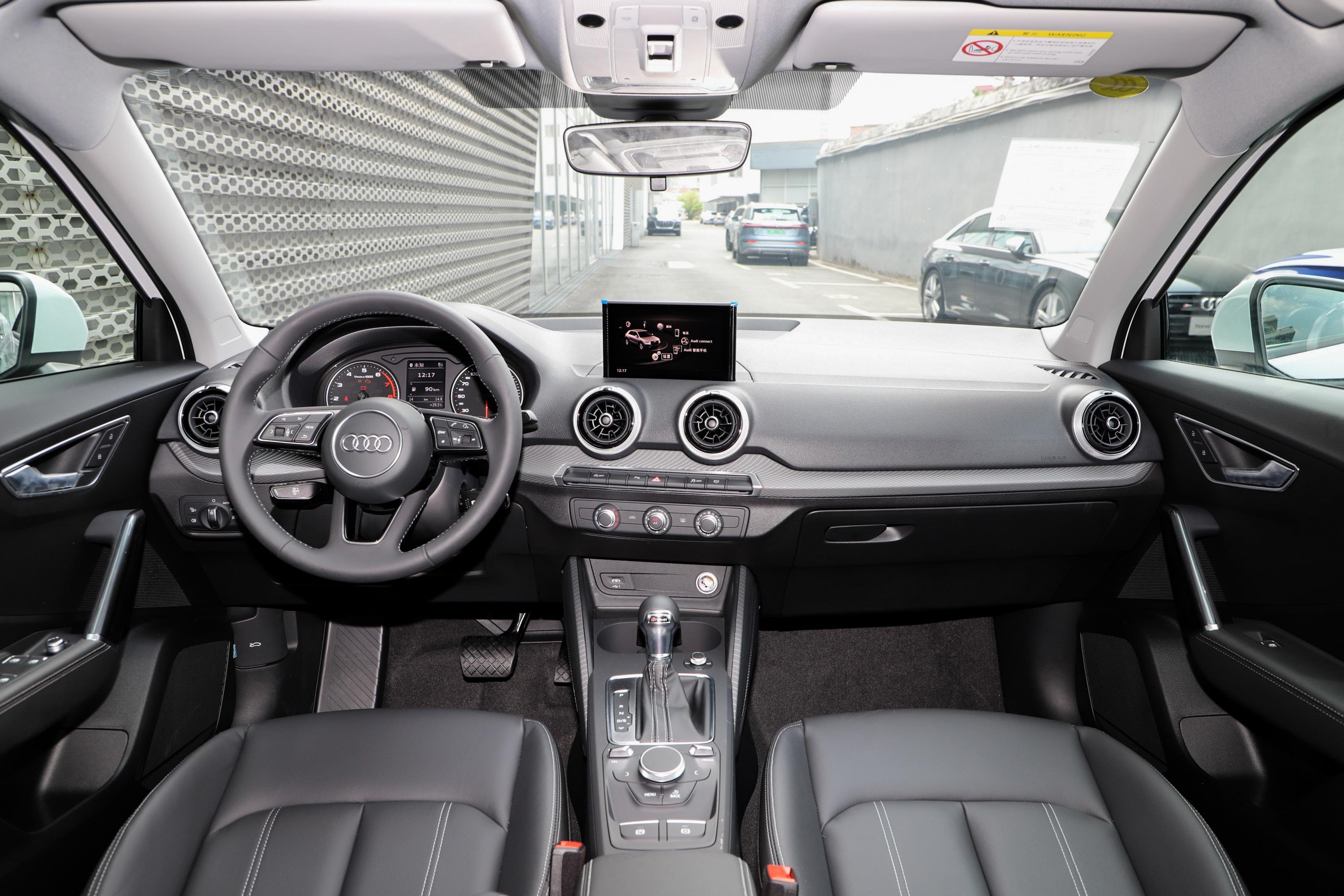 奥迪q2l内饰-后排-动力-易车