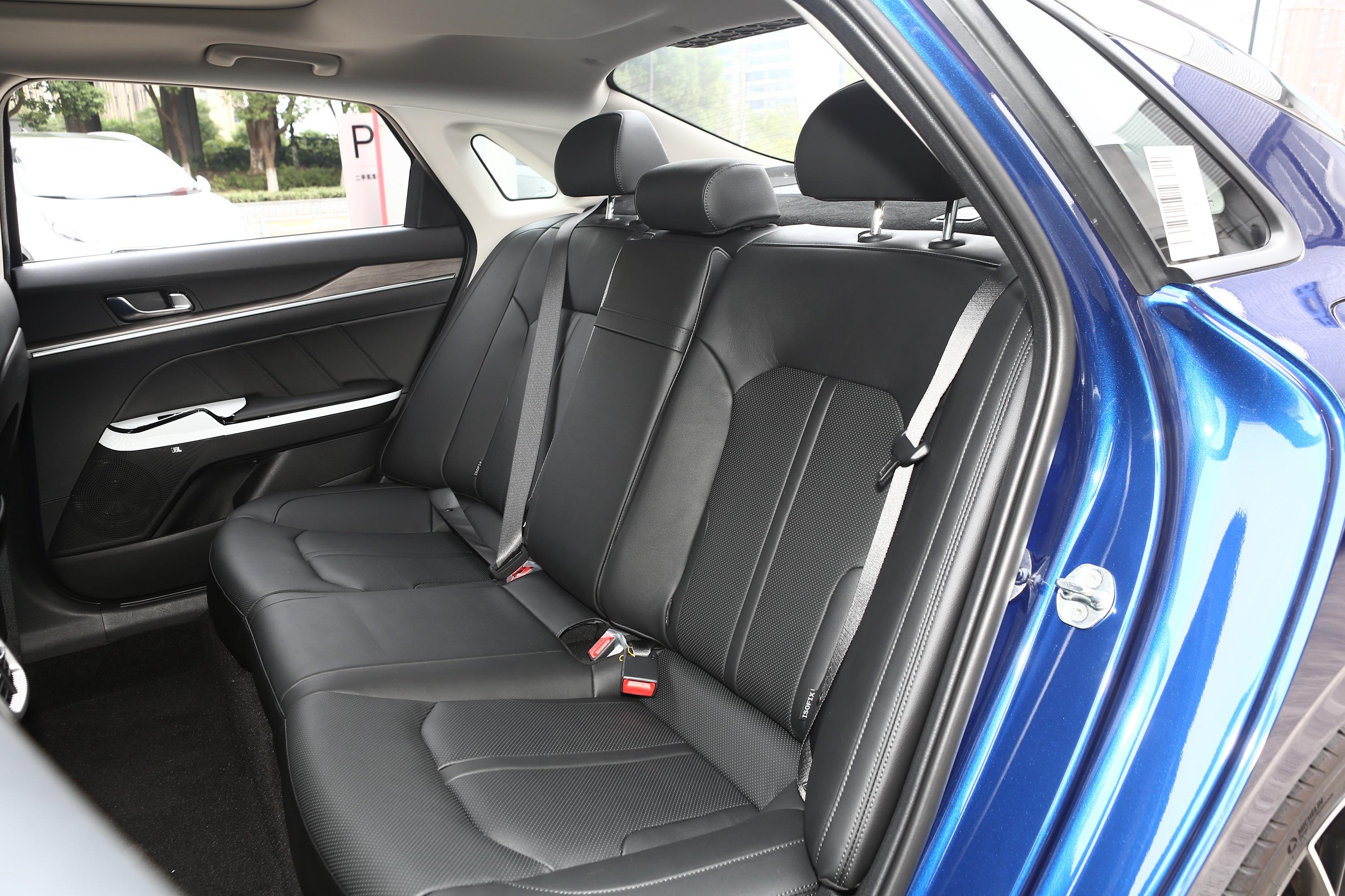 k5凯酷内饰-后排-动力-易车