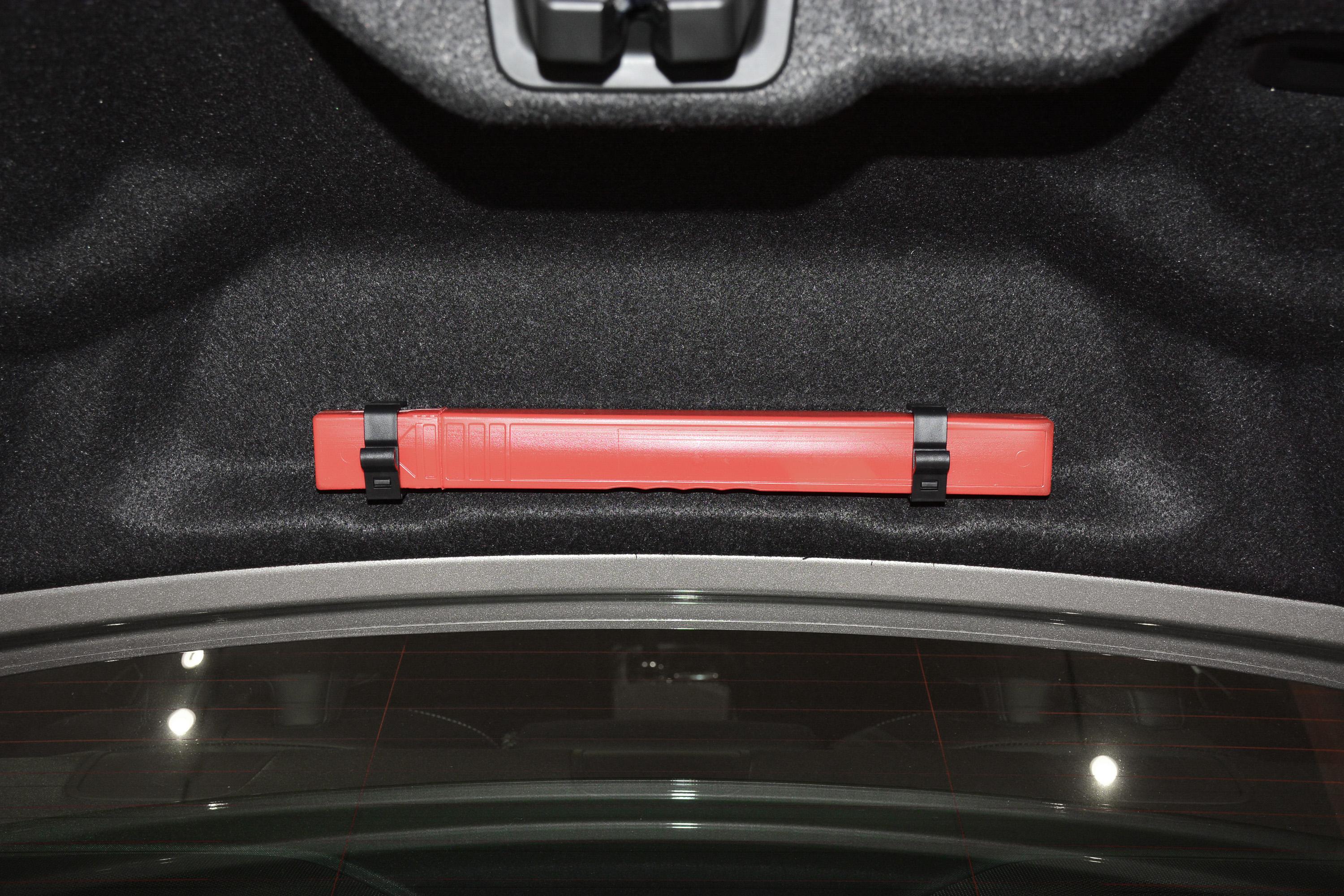 沃尔沃s60插电混动车头座椅气囊