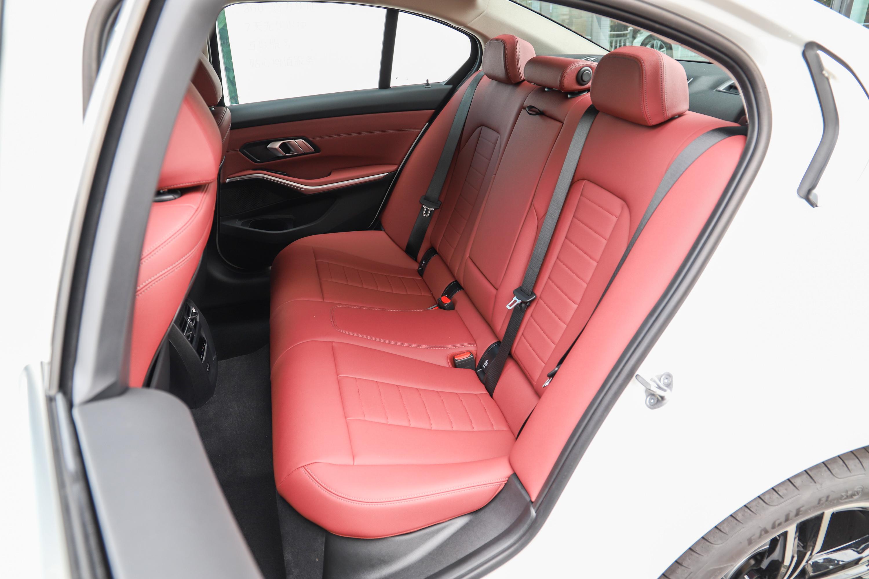 宝马3系内饰-后排-动力-易车