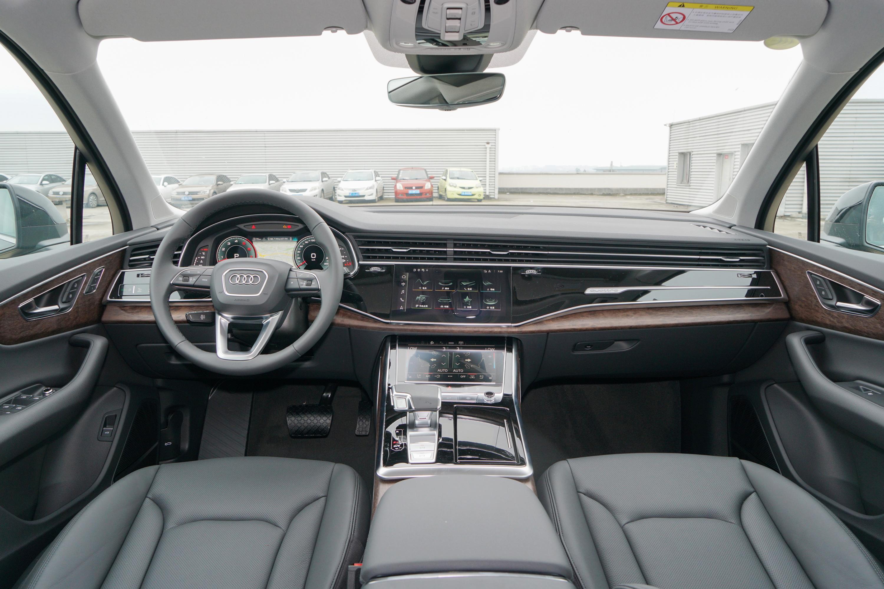 奥迪q7内饰-轴距-发动机-易车