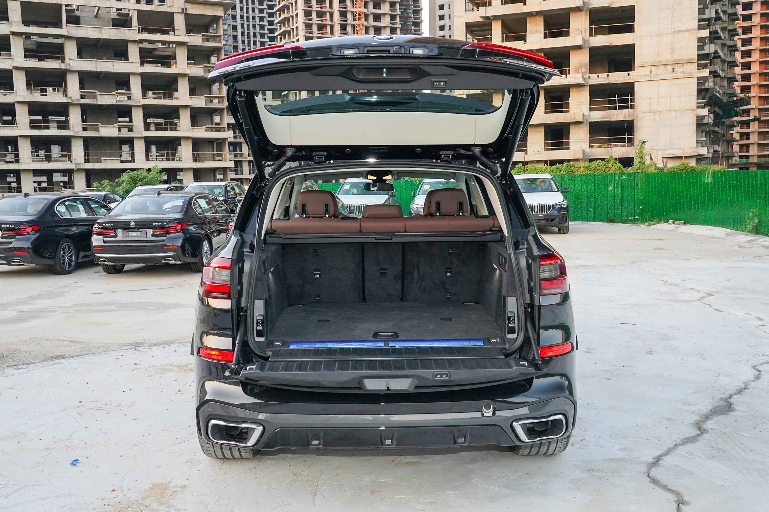 宝马x5插电混动大灯座椅气囊