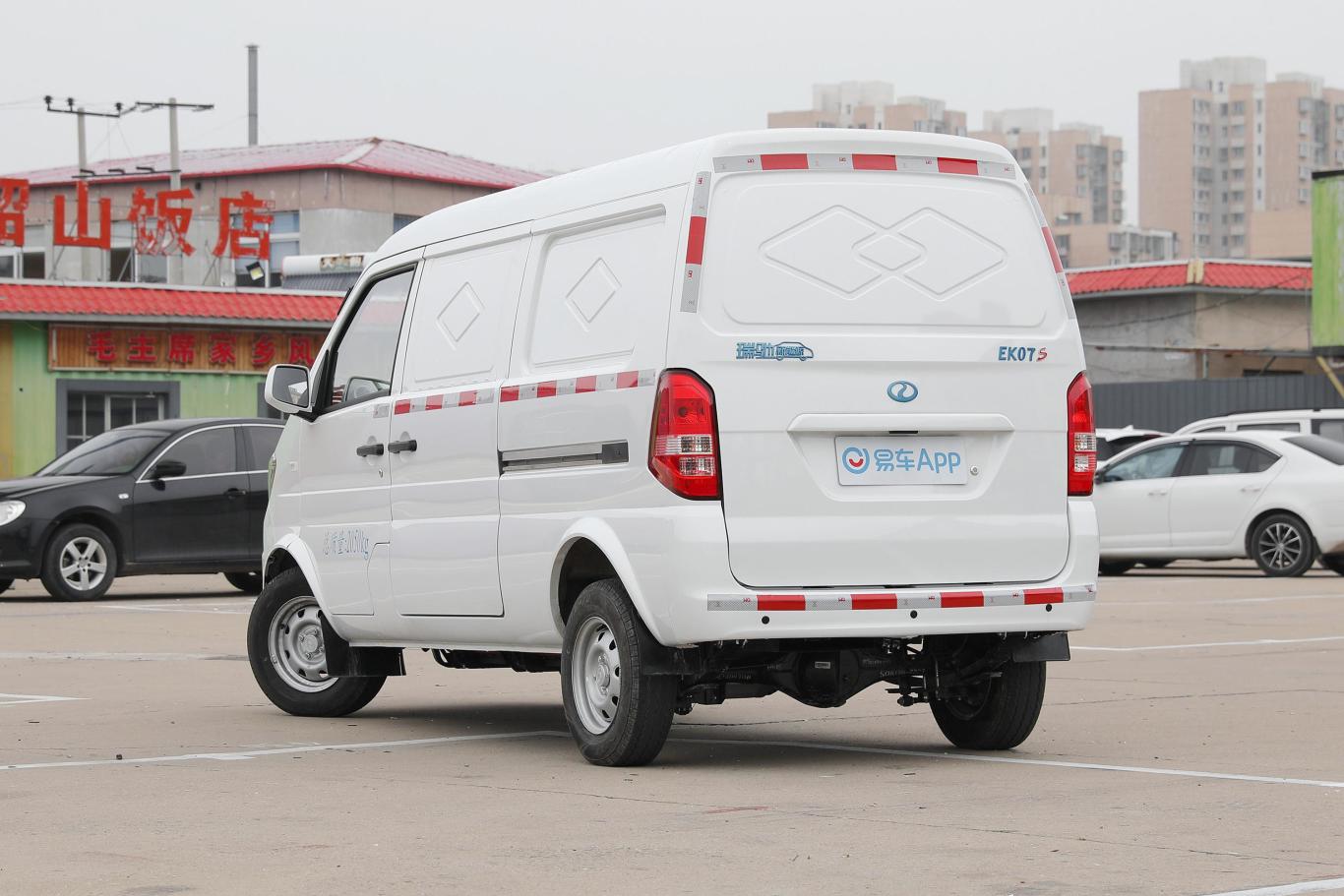 瑞驰新能源ek07s31.25kwh 标准版 2座侧后45度车头向左水平