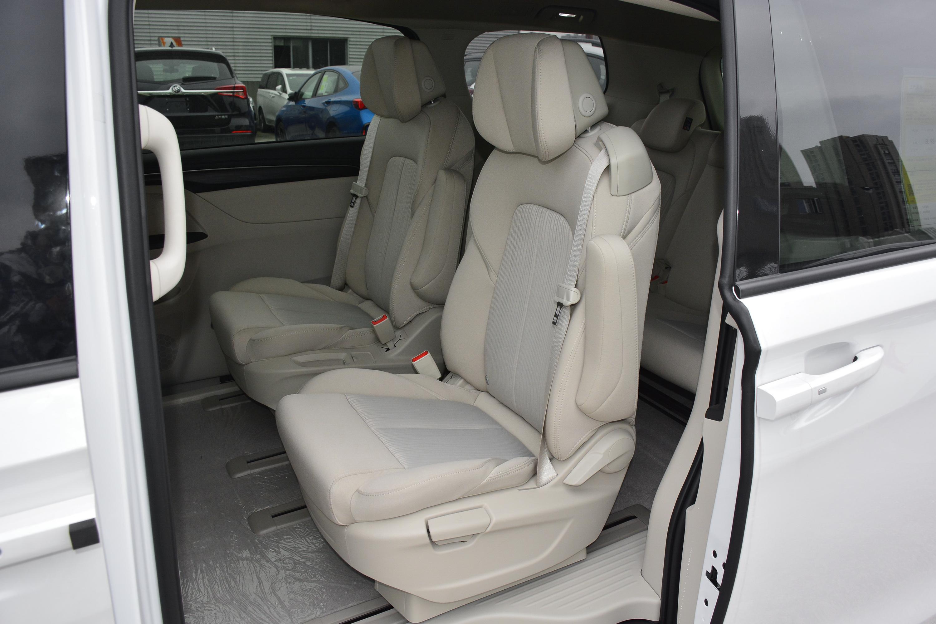 别克gl8内饰-后排-动力-易车