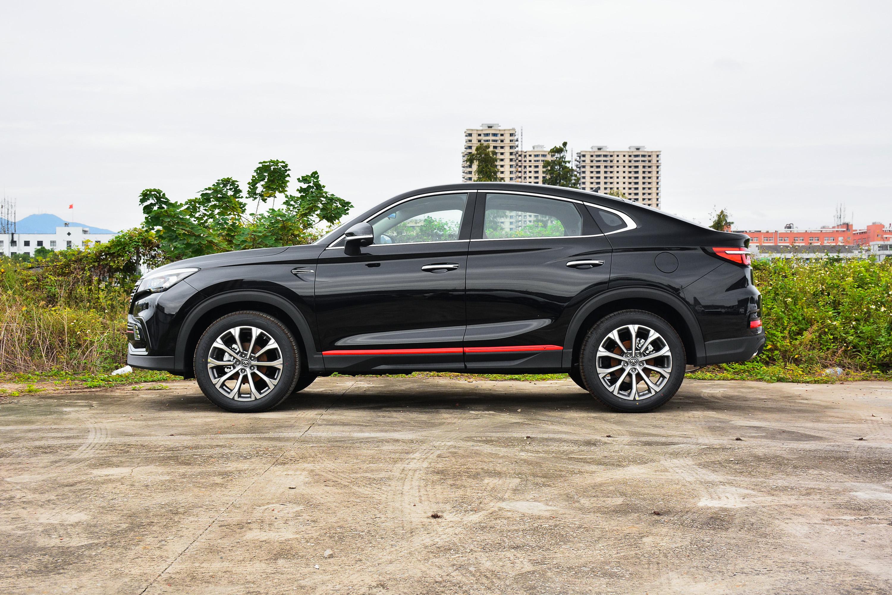 长安cs85coupe配置外观空间