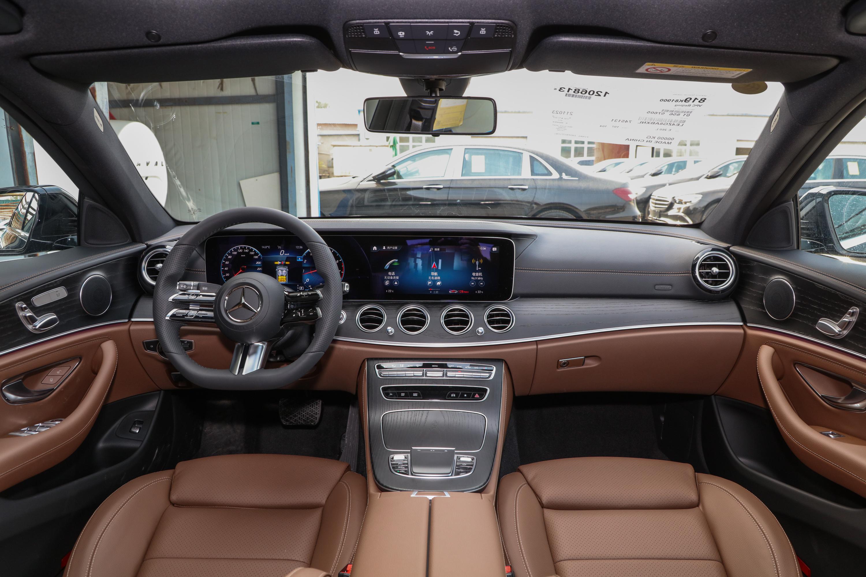 奔驰e级内饰-后排-发动机-易车