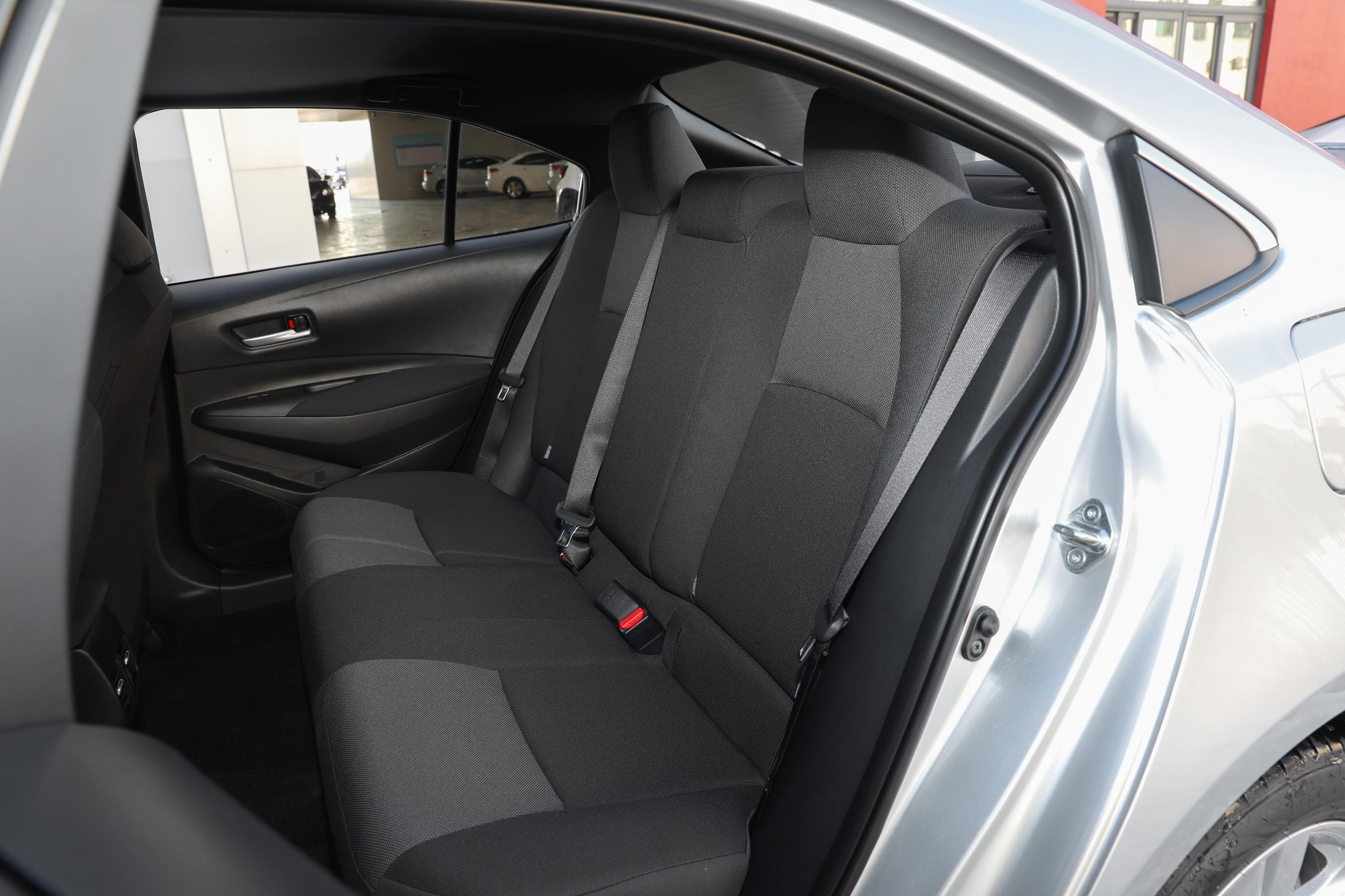 雷凌后排-发动机-驻车-易车