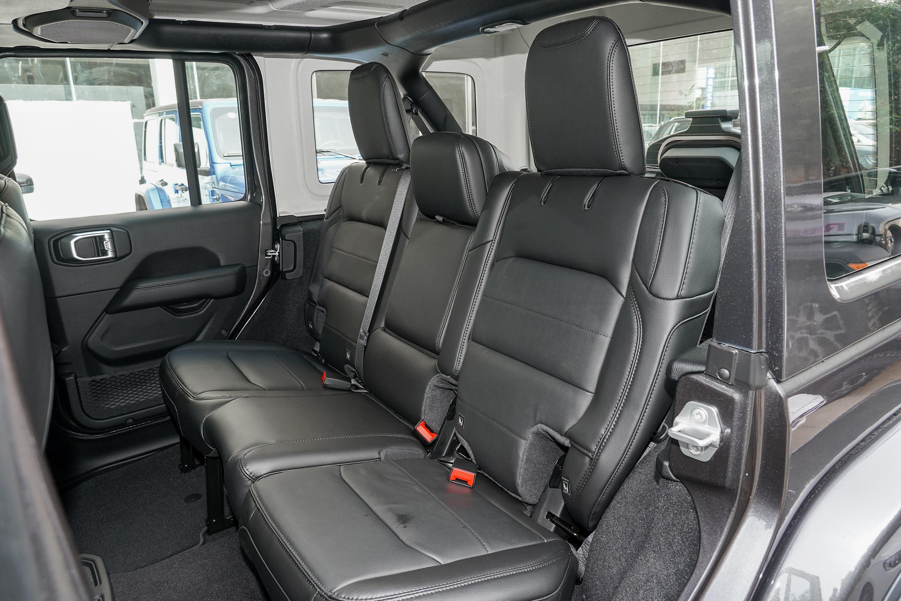 牧马人内饰-空间-雷达-易车