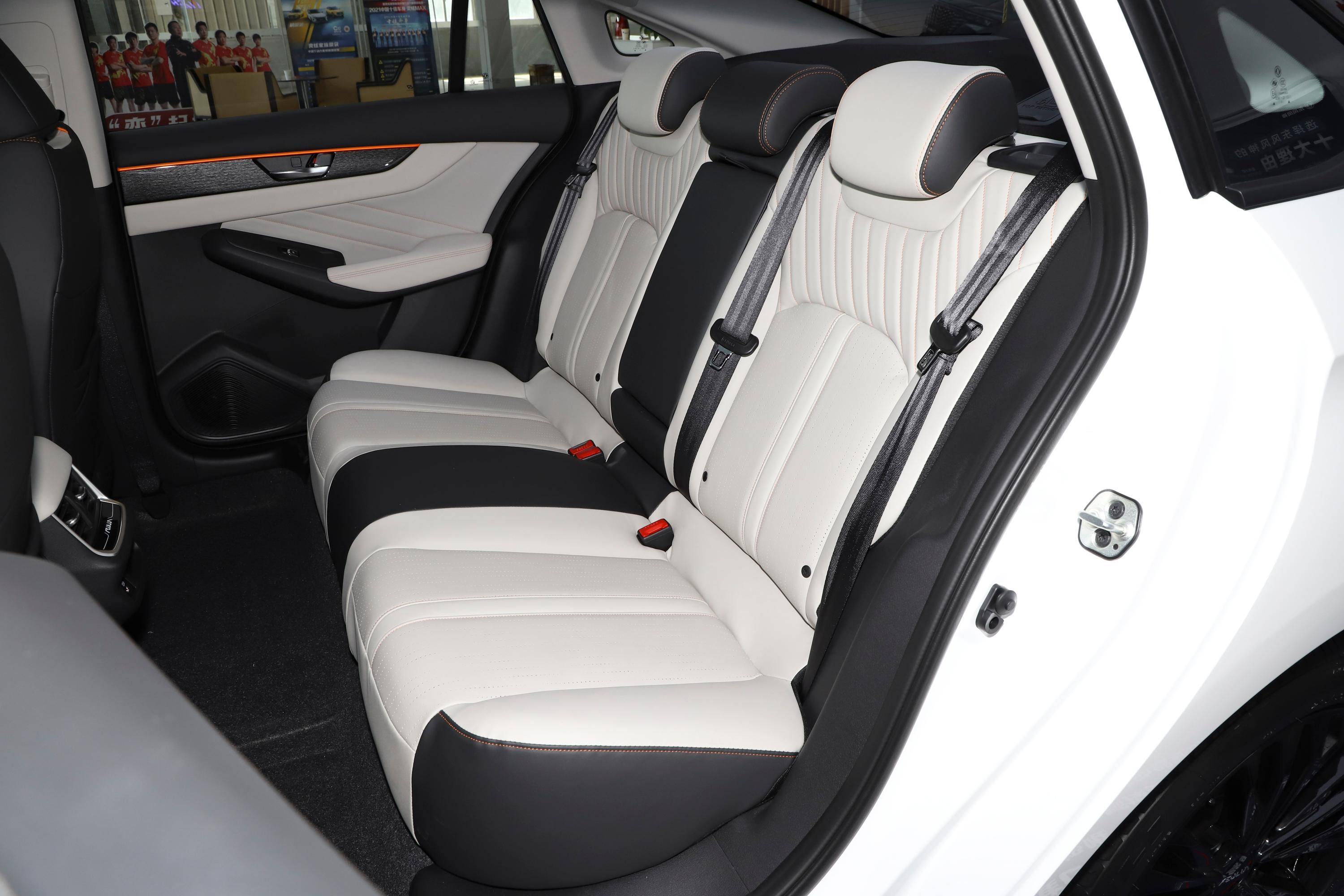 奕炫max内饰-轴距-动力-易车