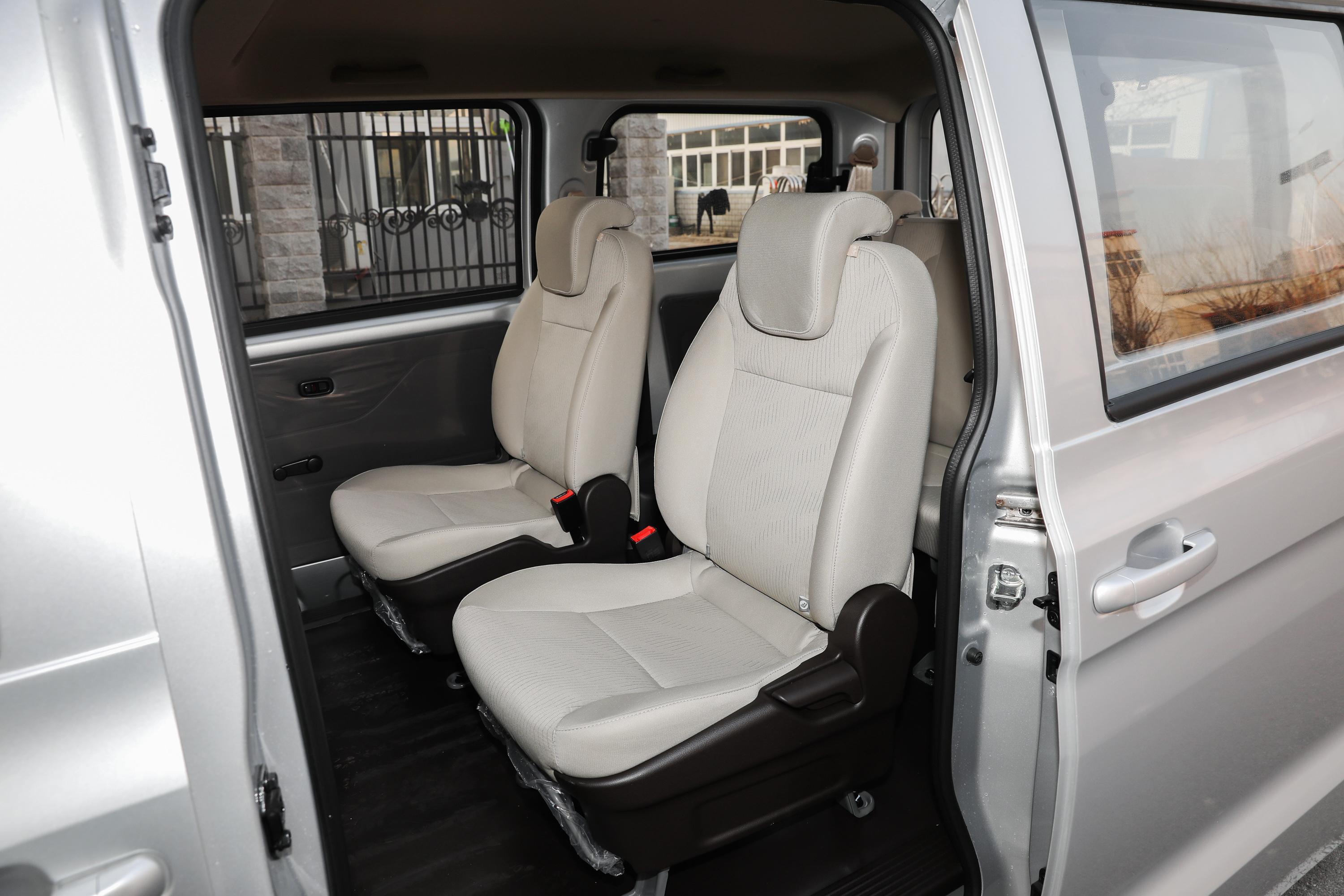 五菱宏光v内饰-轴距-空间-易车