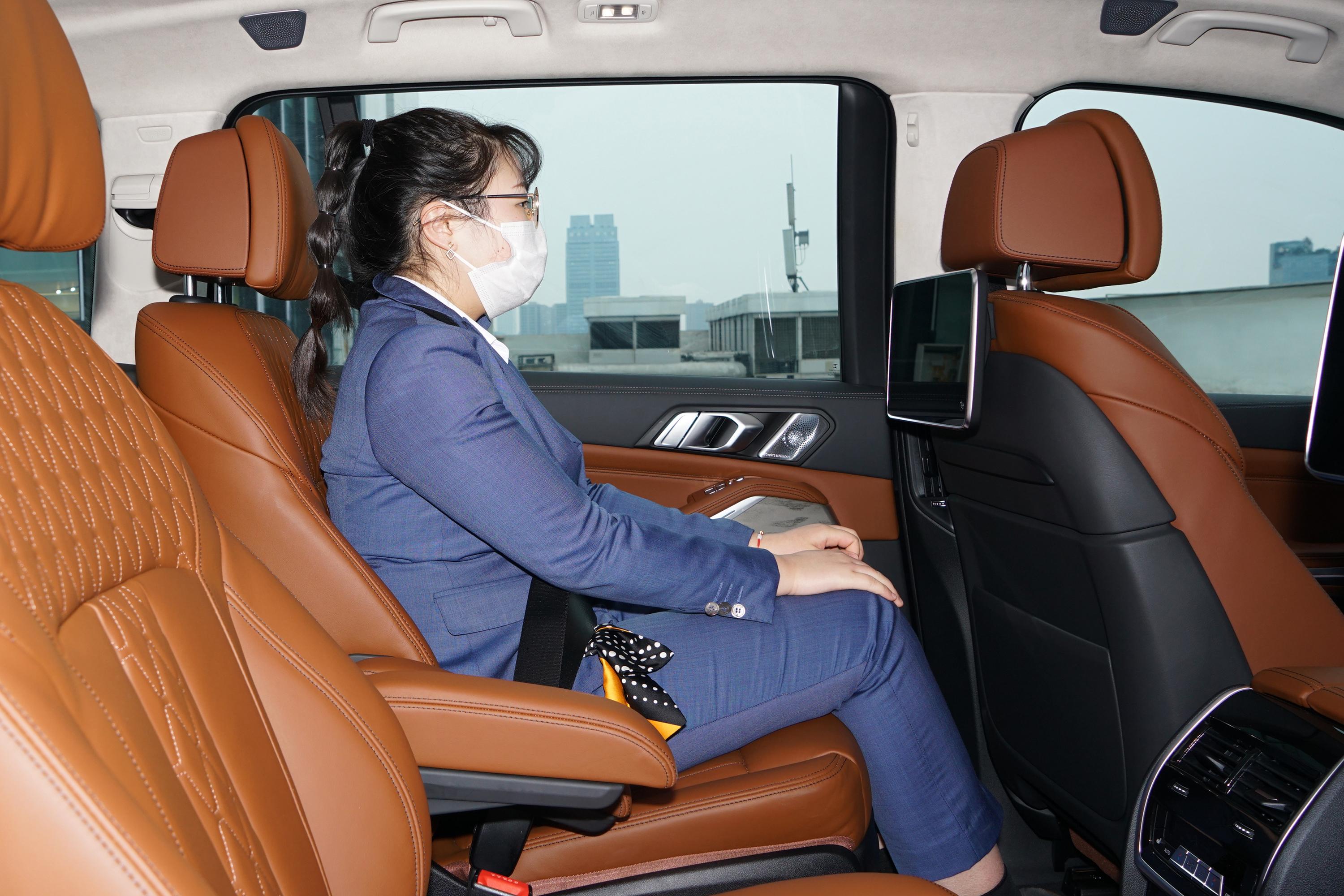 宝马x7内饰-空间-动力-易车