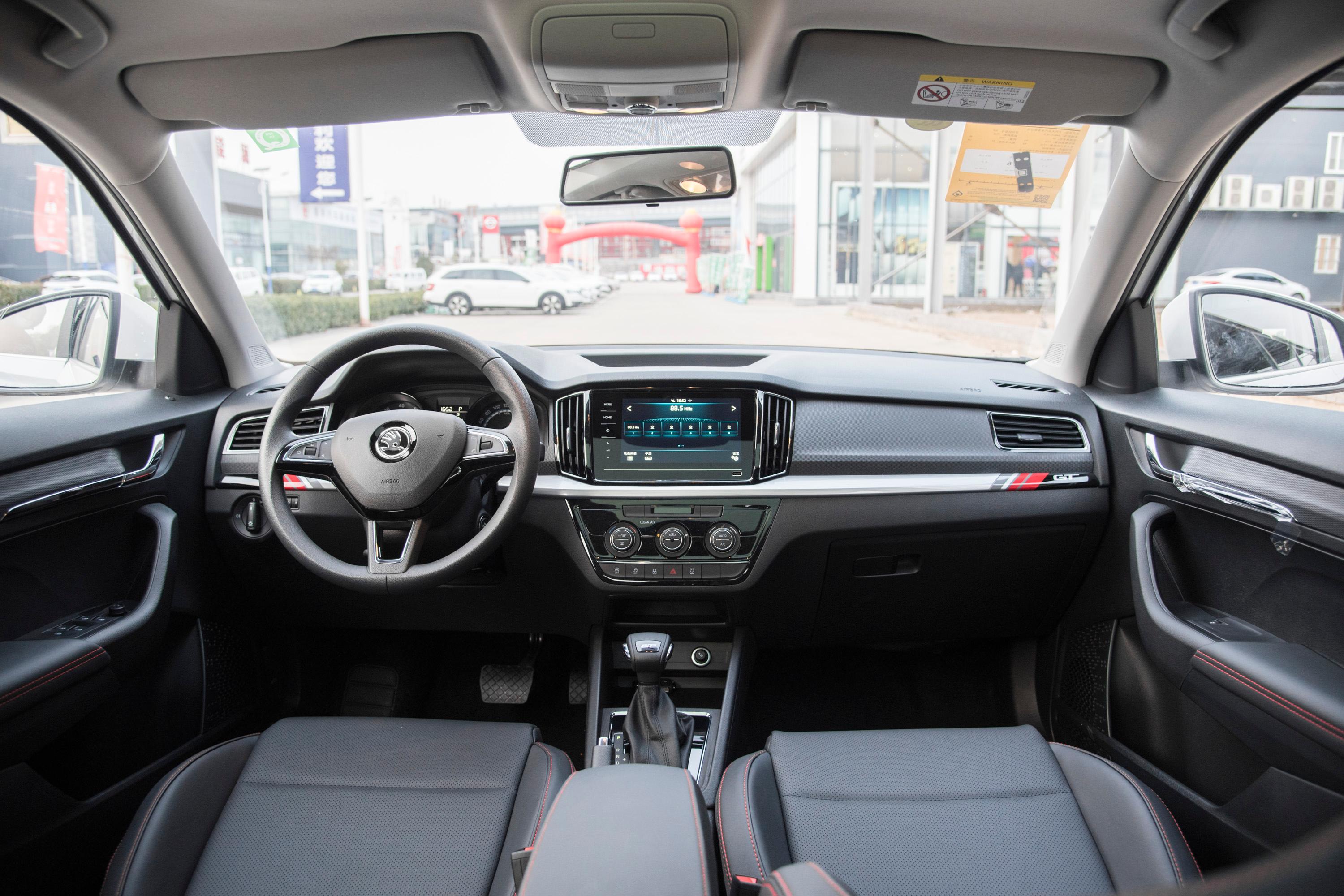 柯米克内饰_轴距_动力