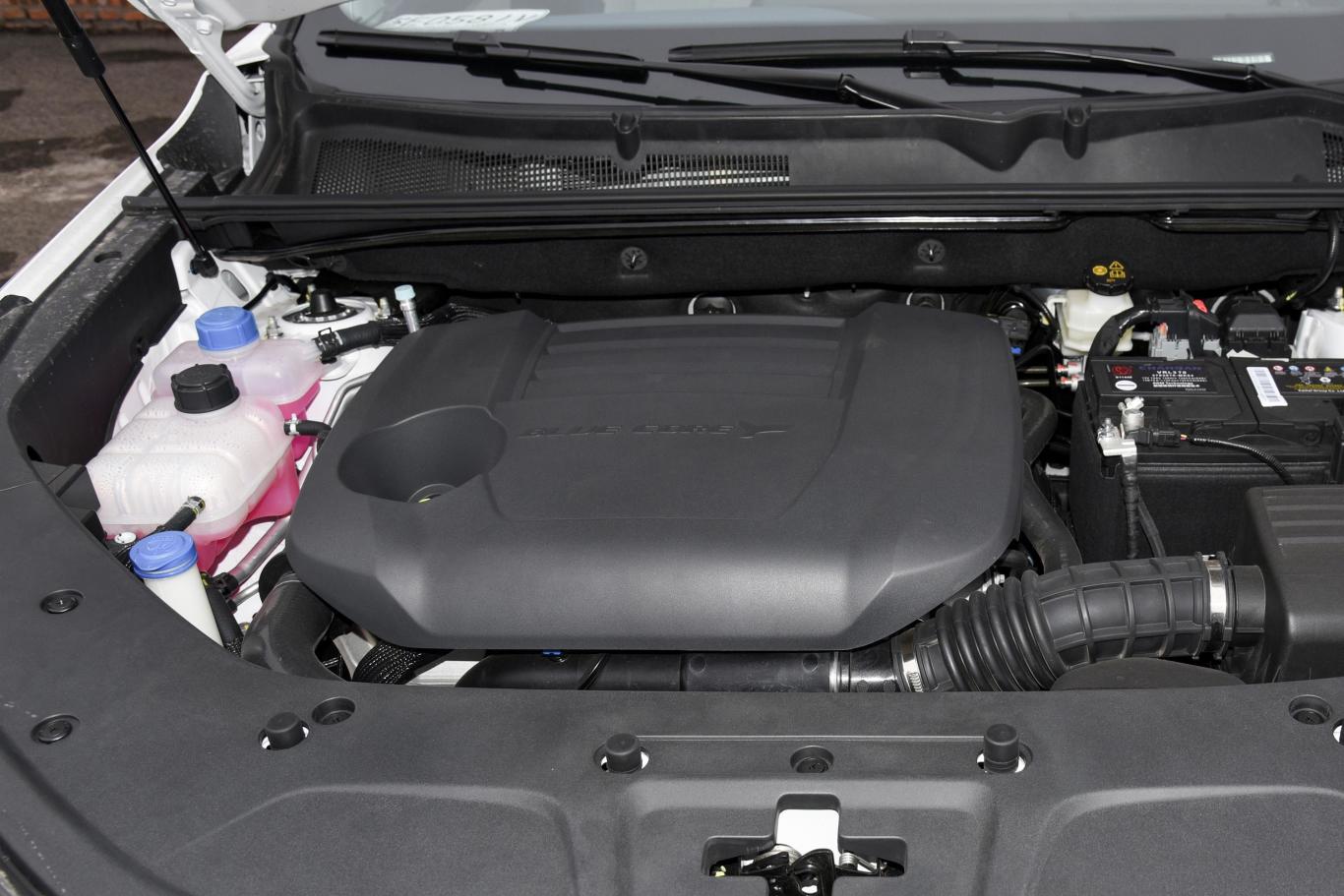 长安cs75plus第二代 2.0t 旗舰型发动机特写