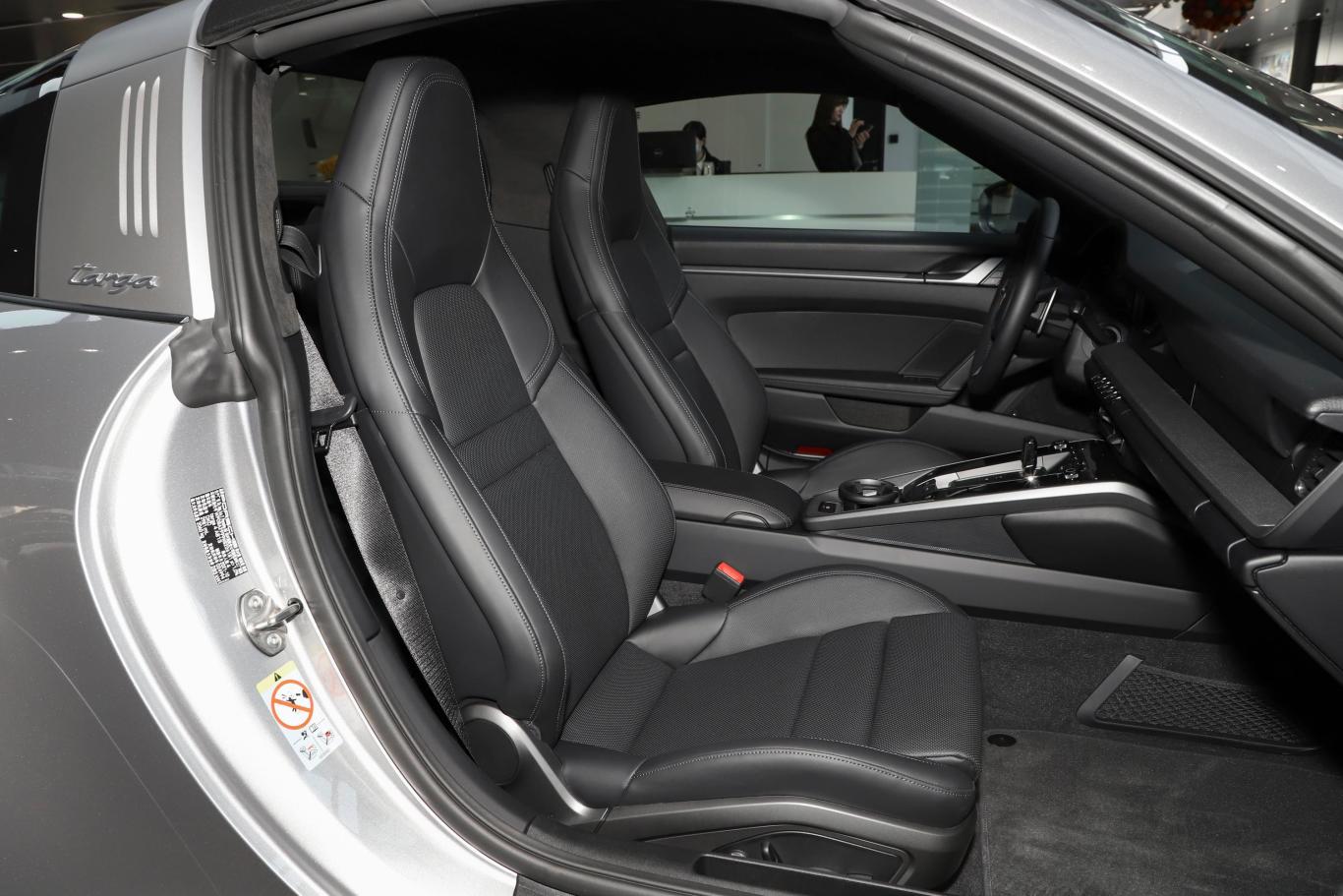 HOWO truck passenger seat adjustment