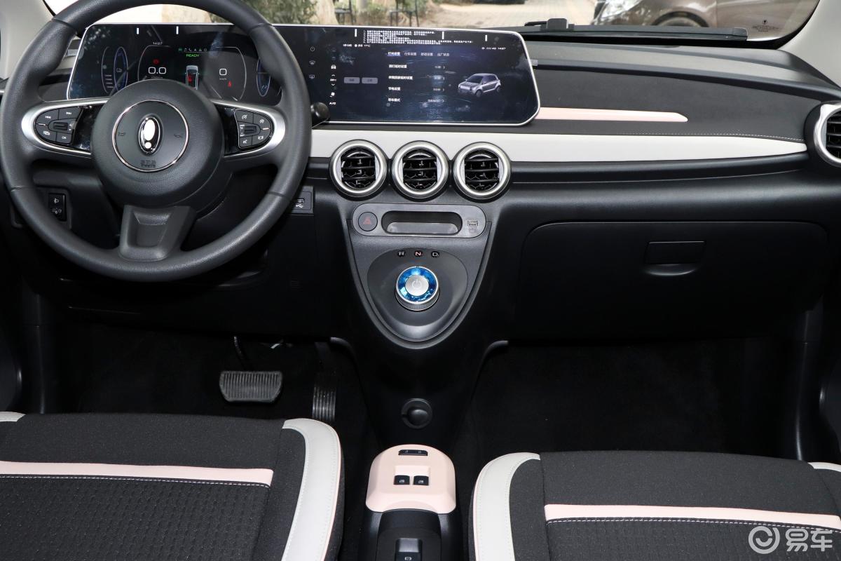 【欧拉黑猫2022款351km 舒适型 磷酸铁锂中控台整体汽车图片-汽车图片