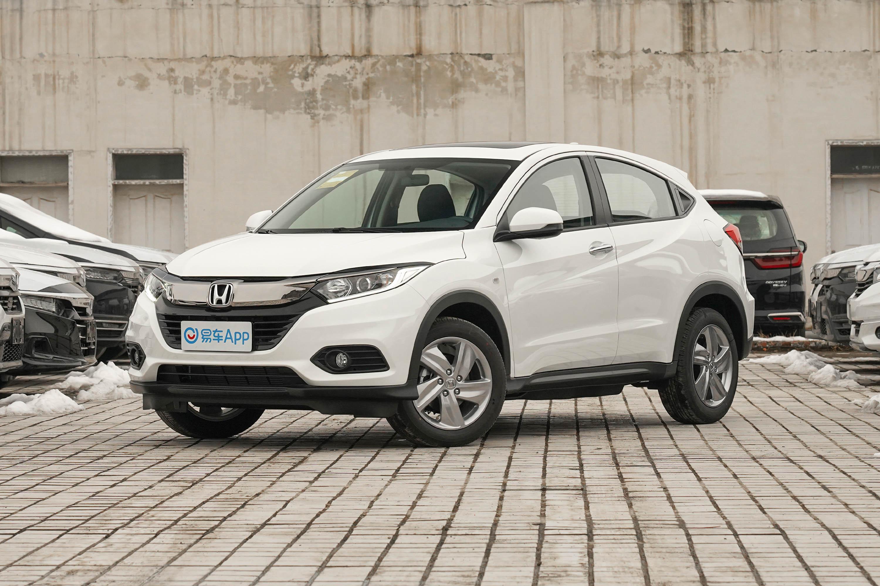 缤智的车内充满了精致与层次感.