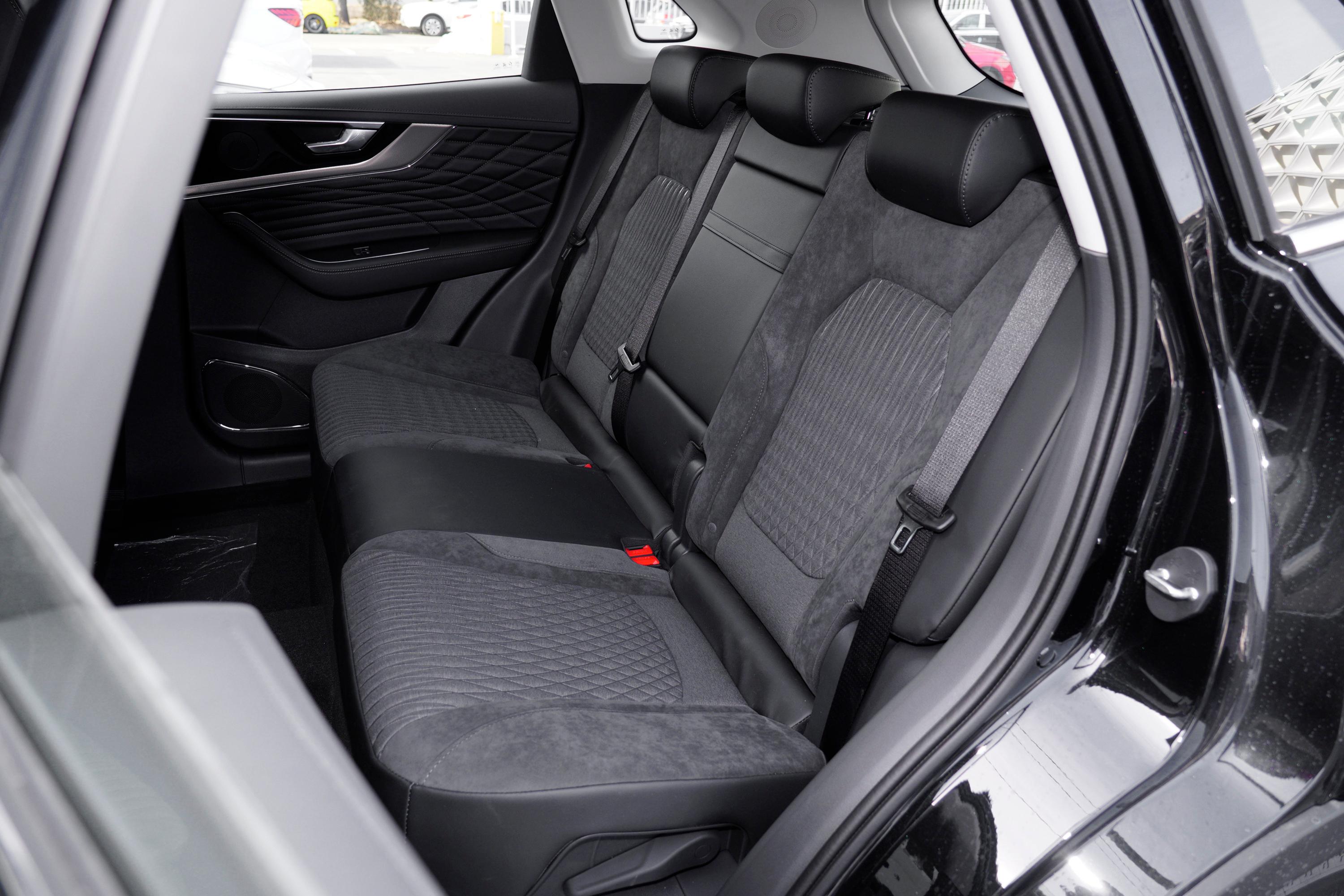 红旗hs5控制系统-后排-发动机-易车