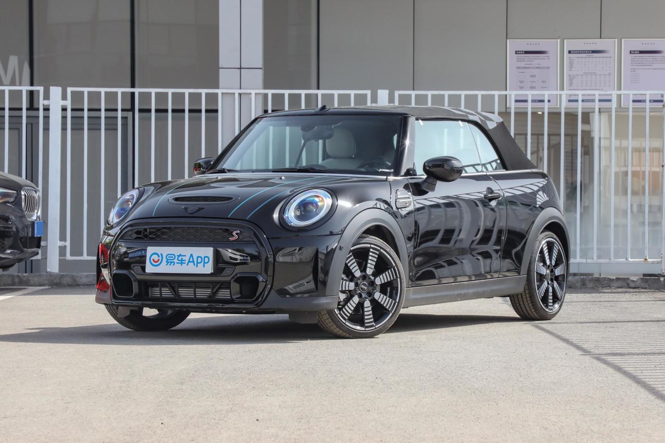 0t cooper s cabrio sidewalk侧前45度车头向左水平