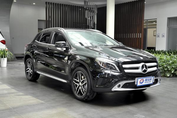 奔驰gla促销中27.49万起 可试驾