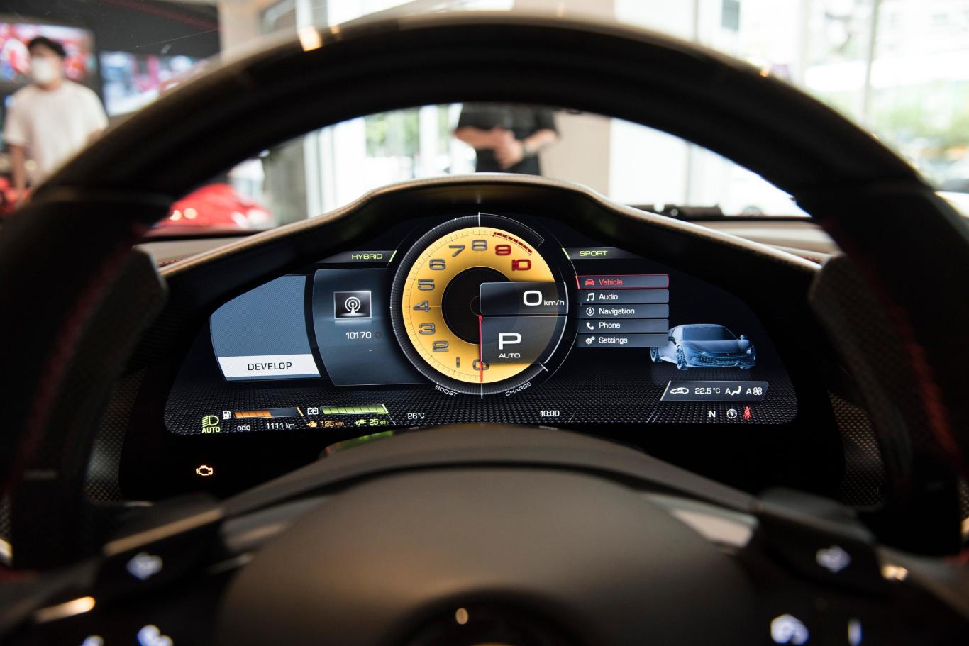 法拉利2963.0t gtb仪表盘