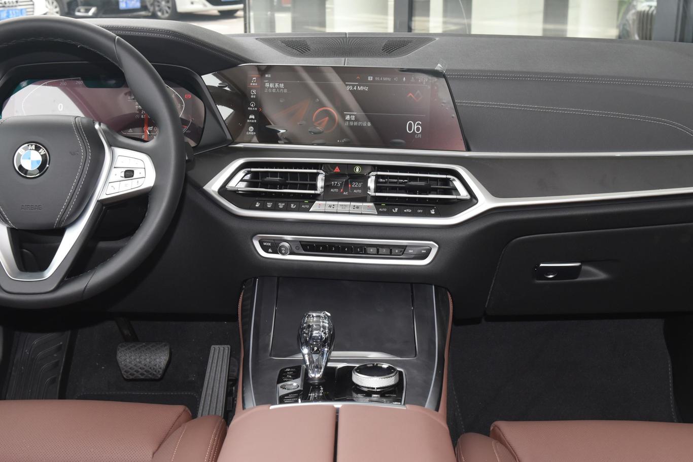 宝马x7xdrive40i 领先型 豪华套装中控台整体
