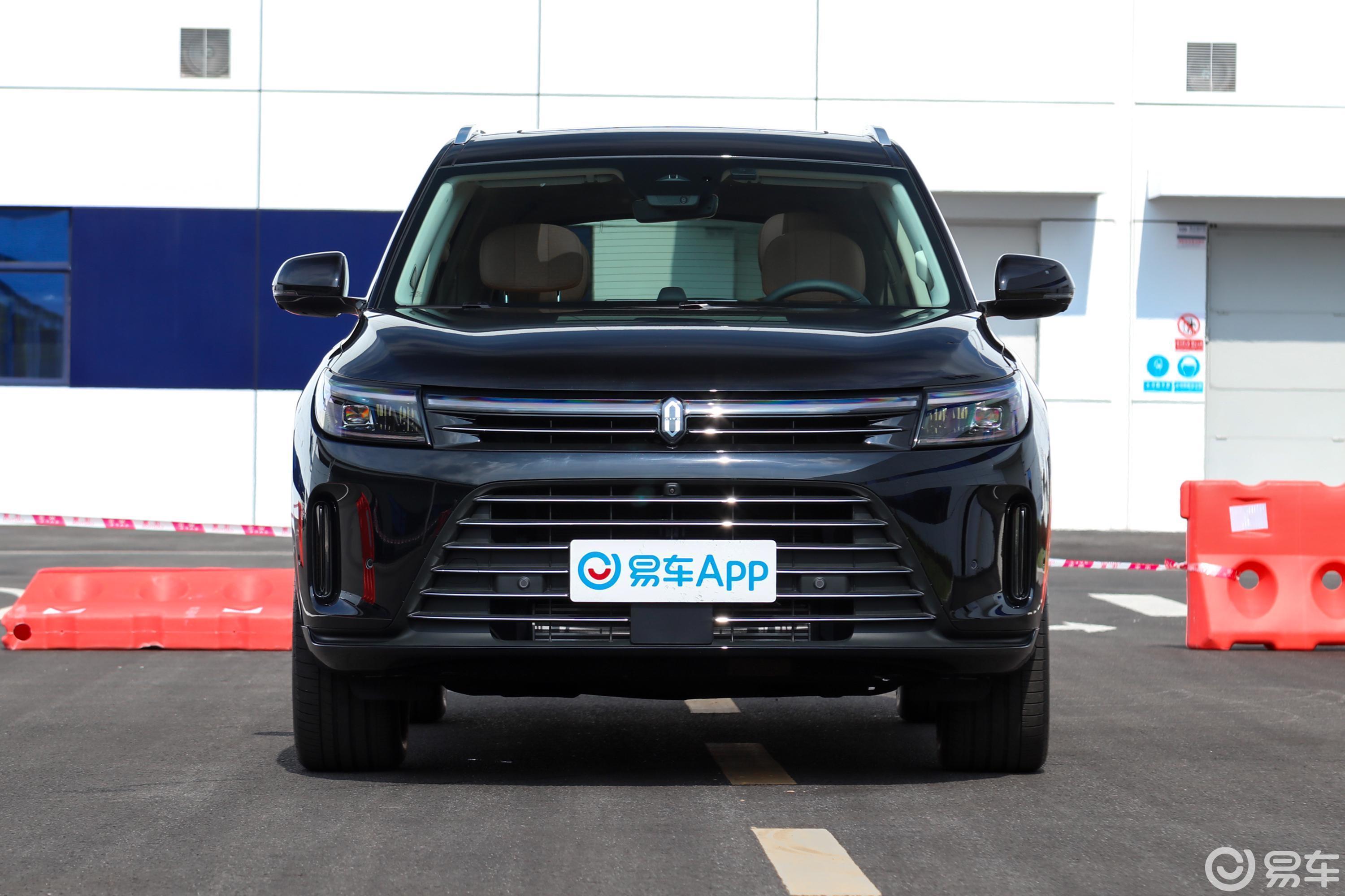 【问界M71.5T 230km 后驱舒适版正前水平图片-汽车图片大全】-易车