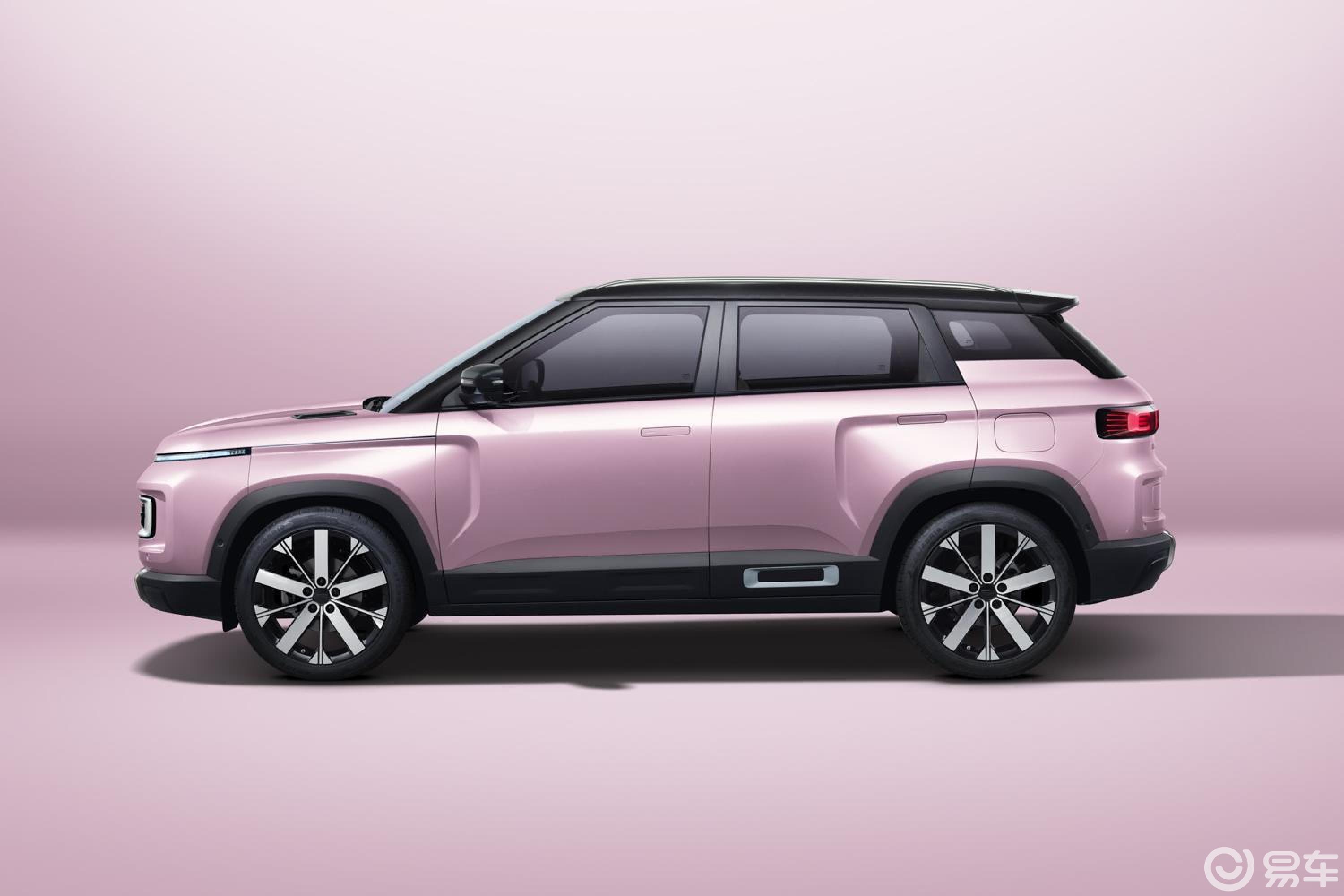 【吉利ICON1.5T 巧克力醇臻版图片-汽车图片大全】-易车