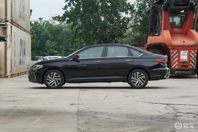 88 万启辰d602021plus 1.6l cvt 潮领版获取底价13.