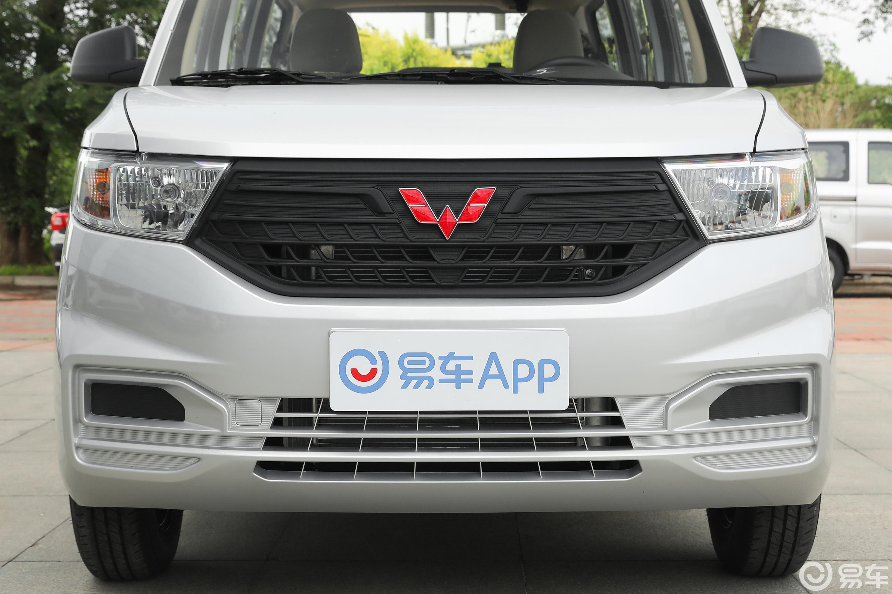 【五菱宏光V1.5L 劲取版电动助力 7座外观图片-汽车图片大全】-易车