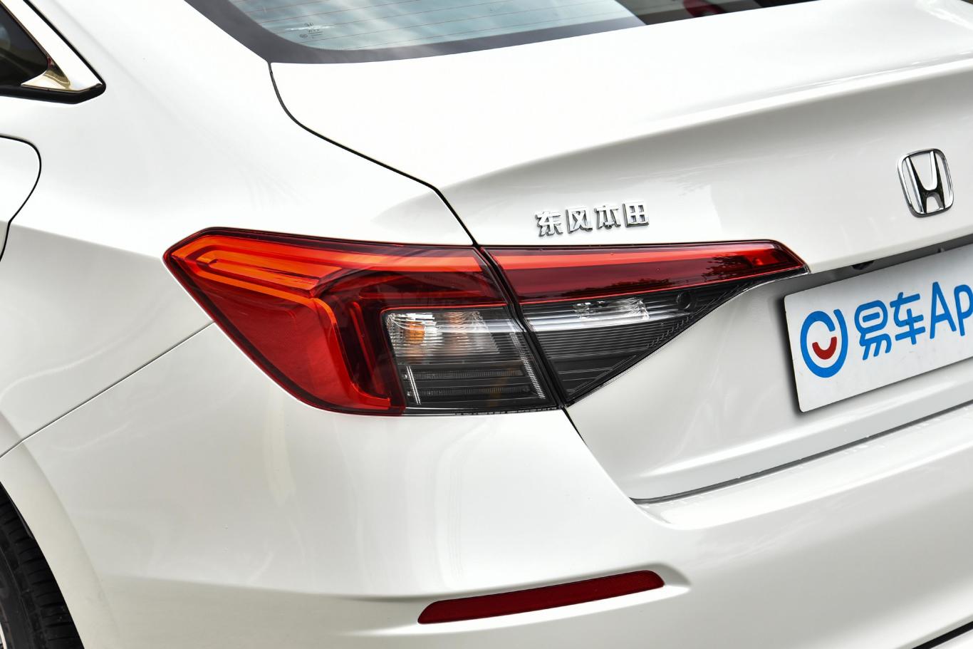 【思域240TURBO CVT劲动·C位客特别版尾灯侧45度俯拍图片-汽车图片大全】-易车