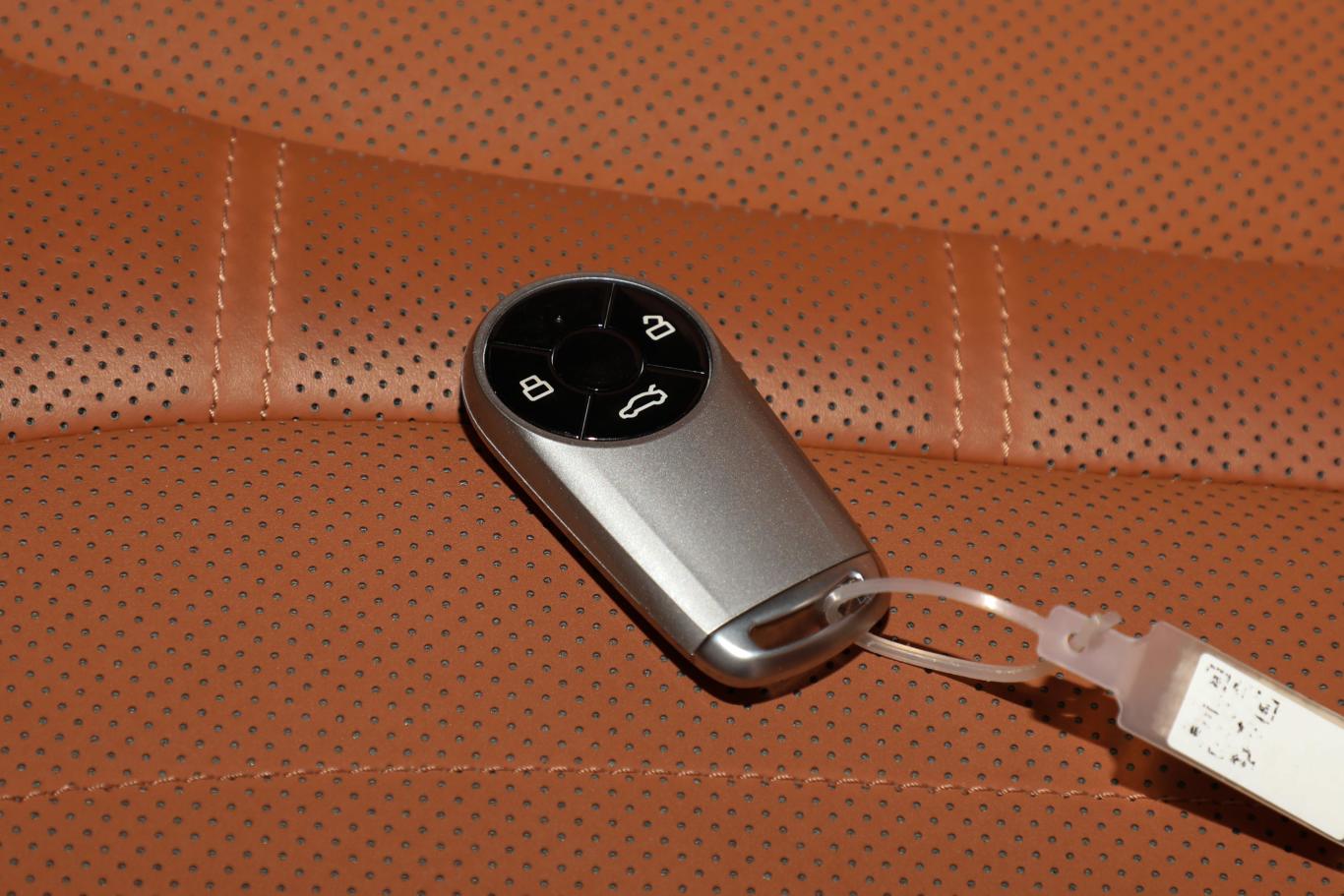 欧拉闪电猫600km 四驱高性能版钥匙正面