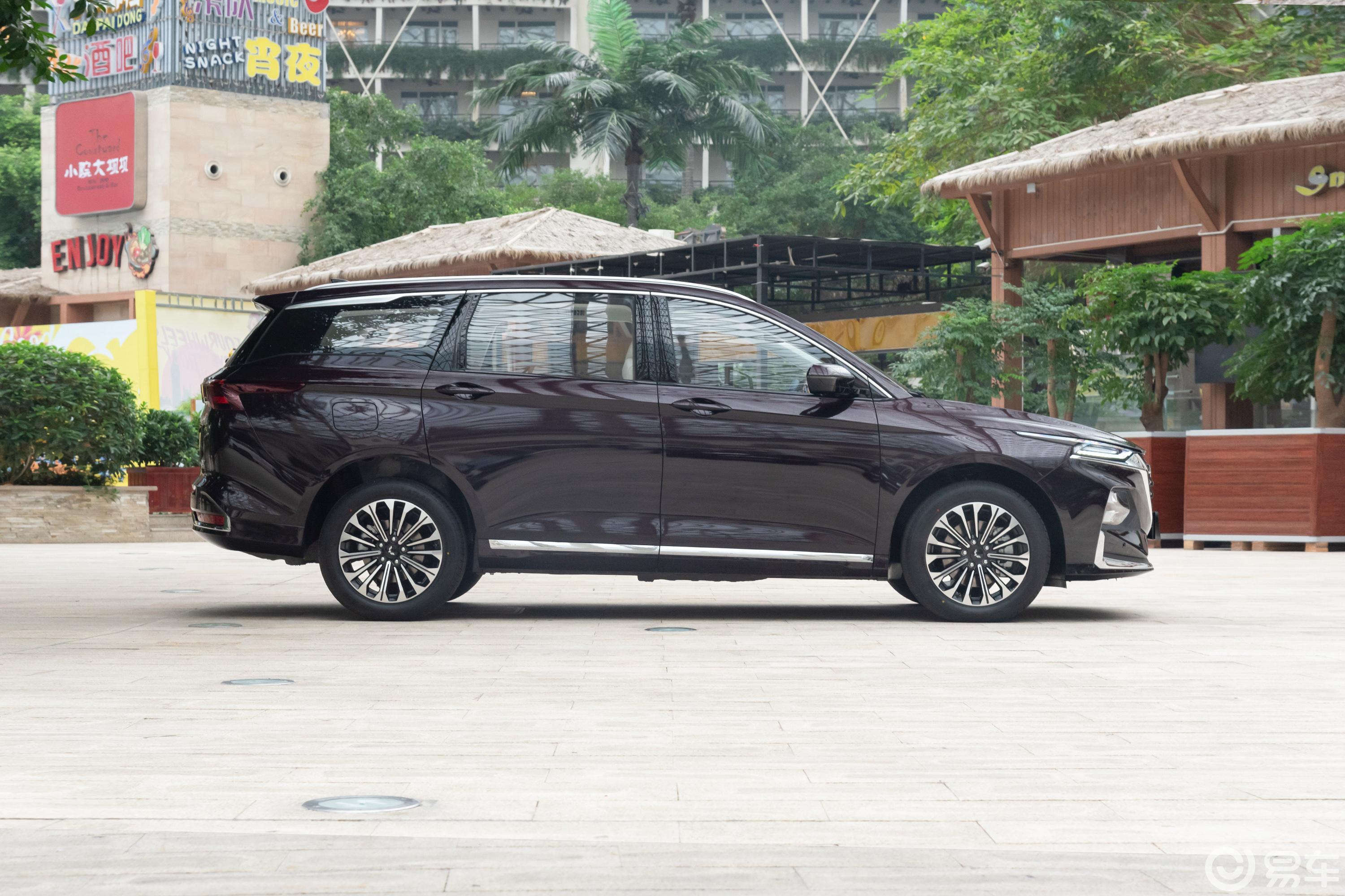 【五菱凯捷混动 铂金版 2.0L 奢享型正侧车头向右水平图片-汽车图片大全】-易车