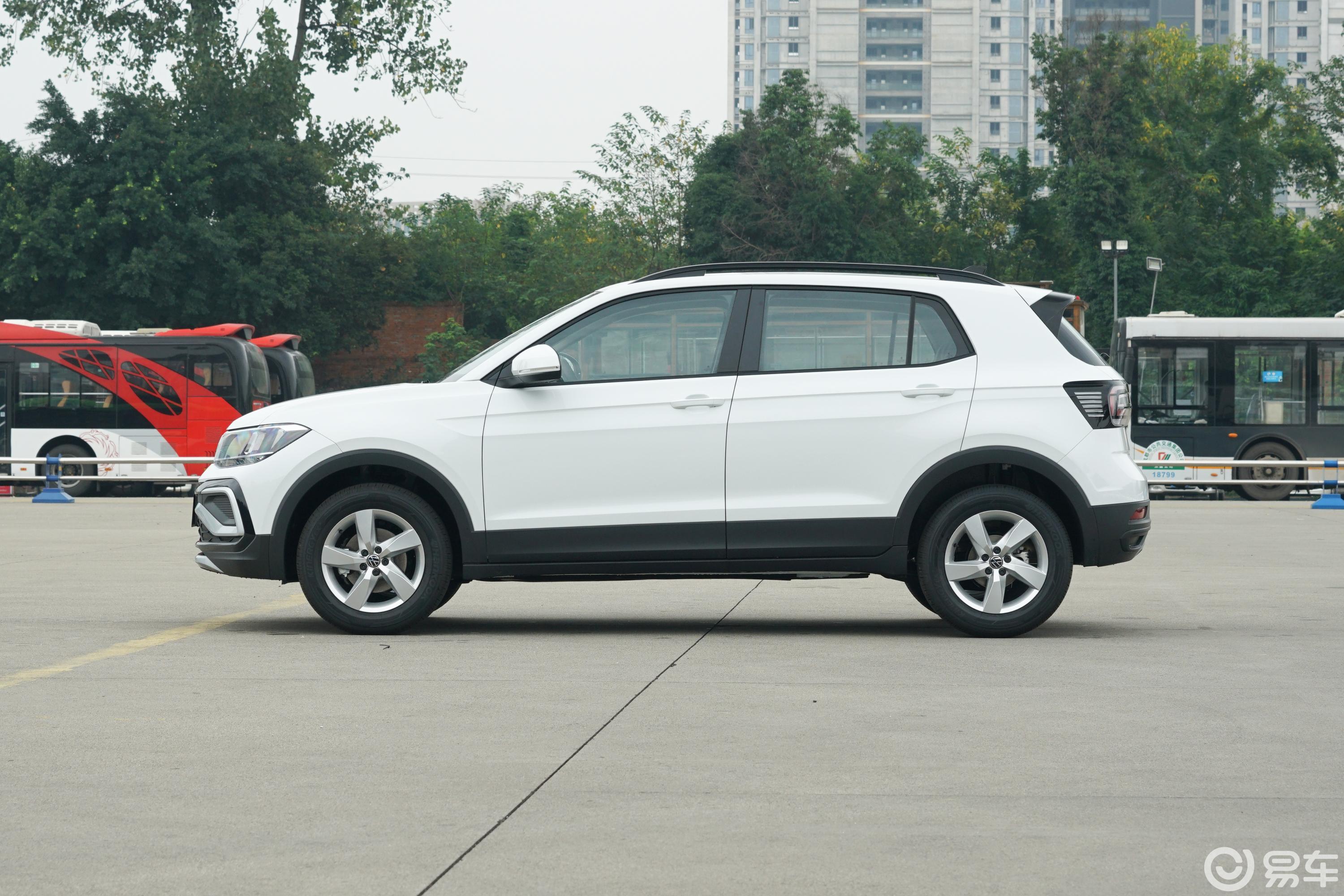 【途铠1.5L 自动风尚版正侧车头向左水平图片-汽车图片大全】-易车