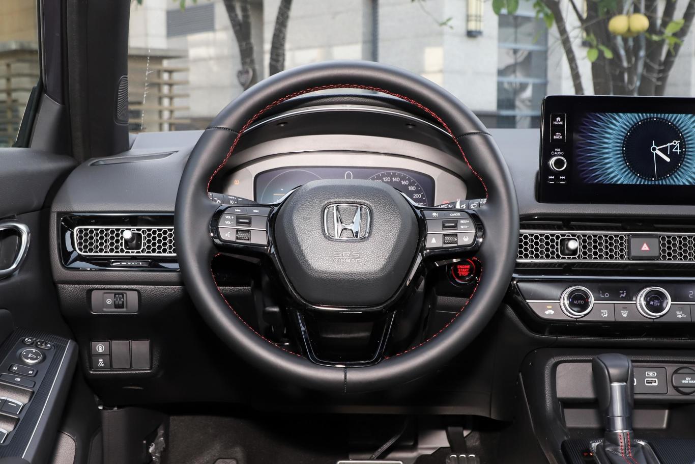 思域hatchback 240turbo cvt极锋版方向盘