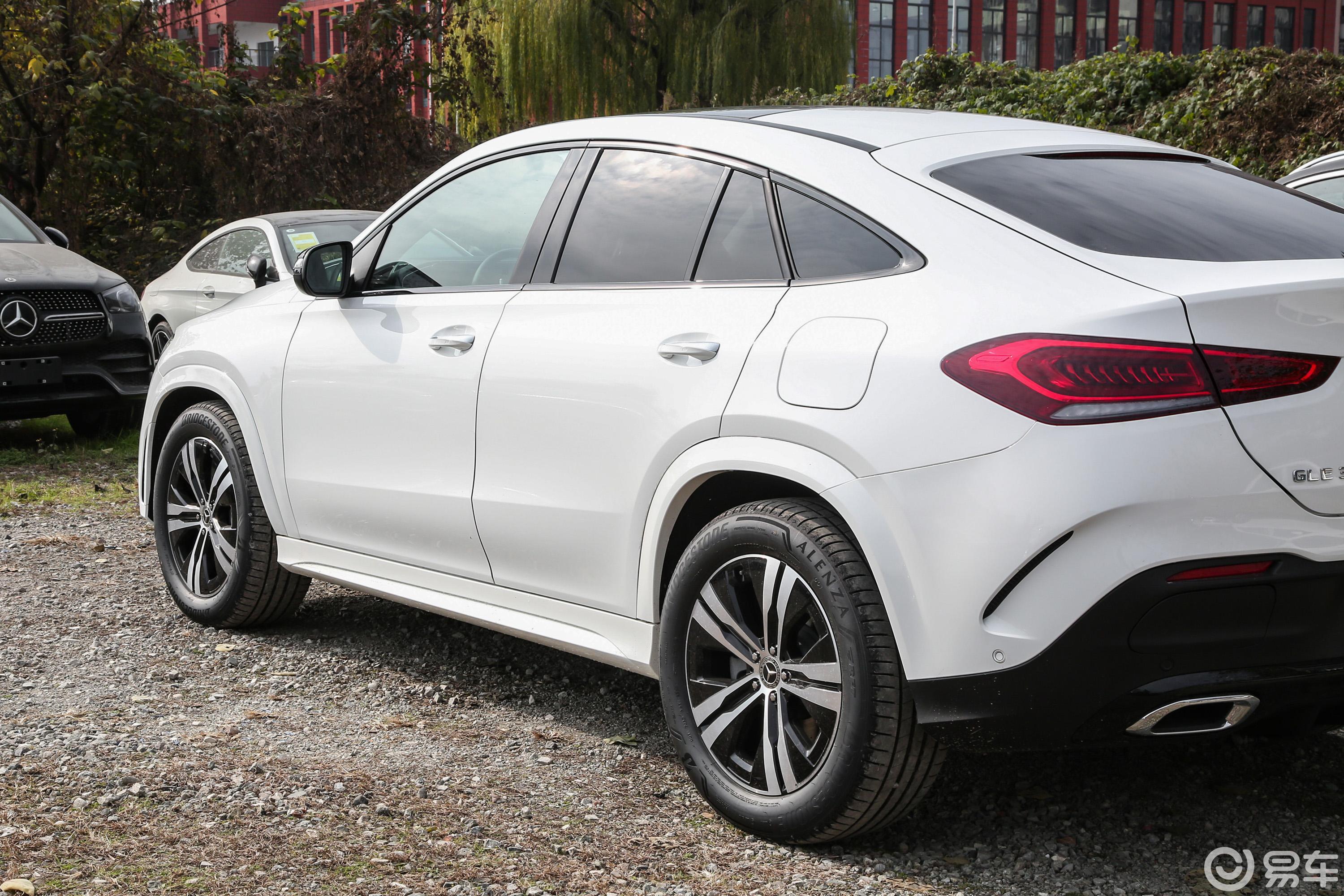 【奔驰GLE轿跑 插电混动GLE 350 e 4MATIC 轿跑SUV外观细节图片-汽车图片大全】-易车