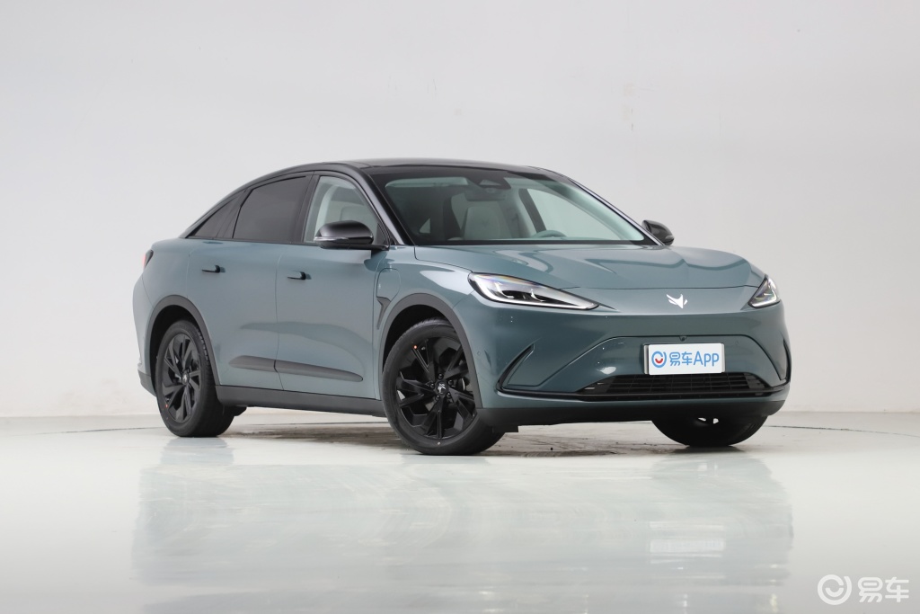 当前位置:>易车>车型>arcfox极狐>极狐阿尔法s>2023款森林版>共241张