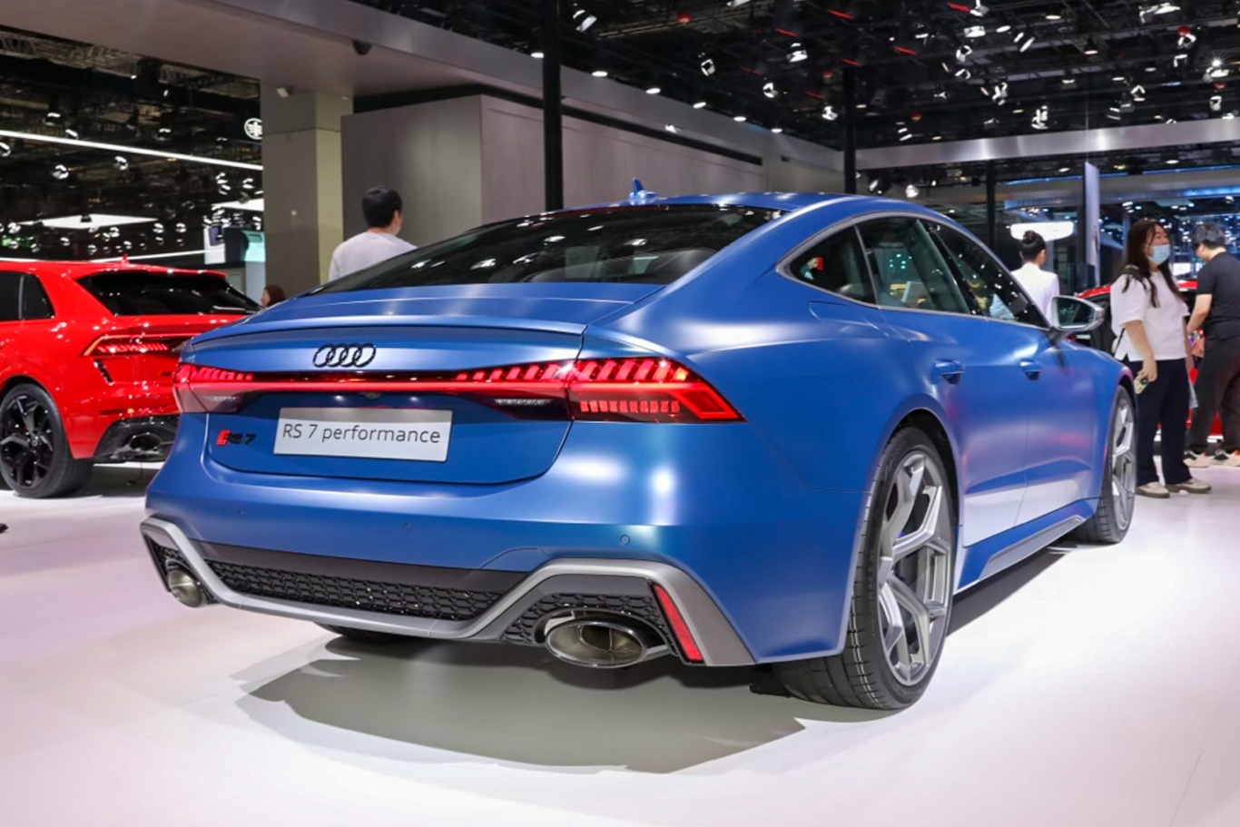 【奥迪RS 74.0T Sportback Performance图片汽车图片大全】易车