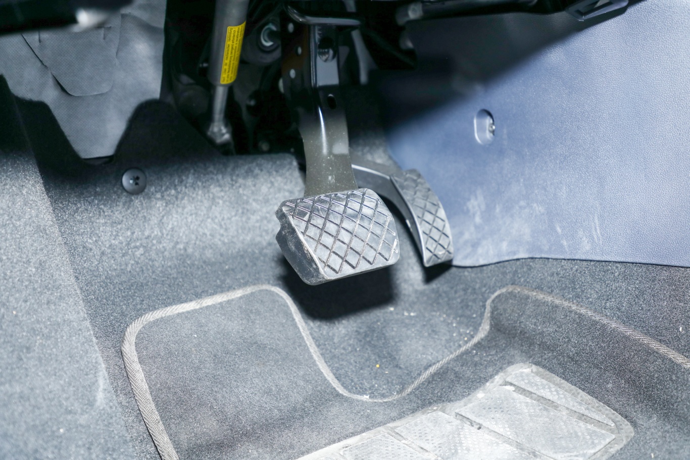 朗逸新锐 1.5l 自动新愿版脚踏板