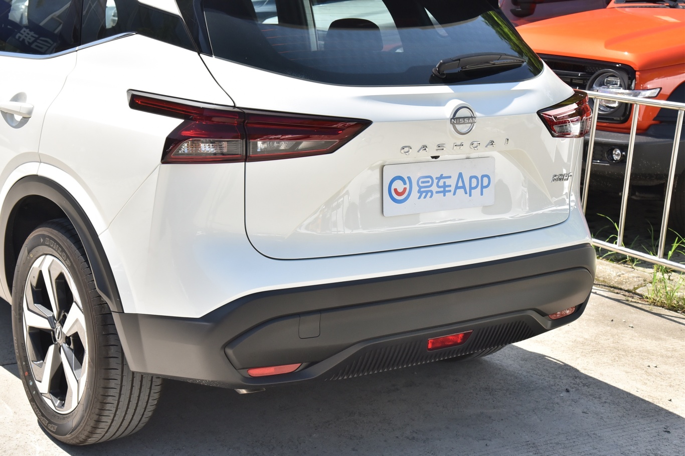 逍客1.3t 豪华版车尾特写