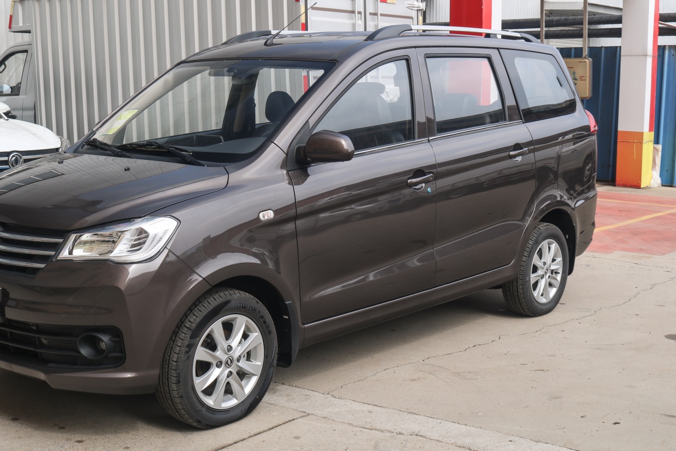 风光330330s 1.5l 舒适型 5座外观细节