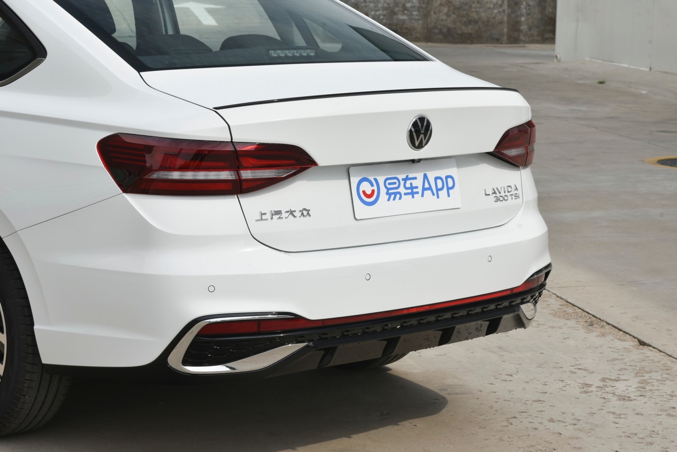 朗逸300tsi 双离合星空领先版车尾特写