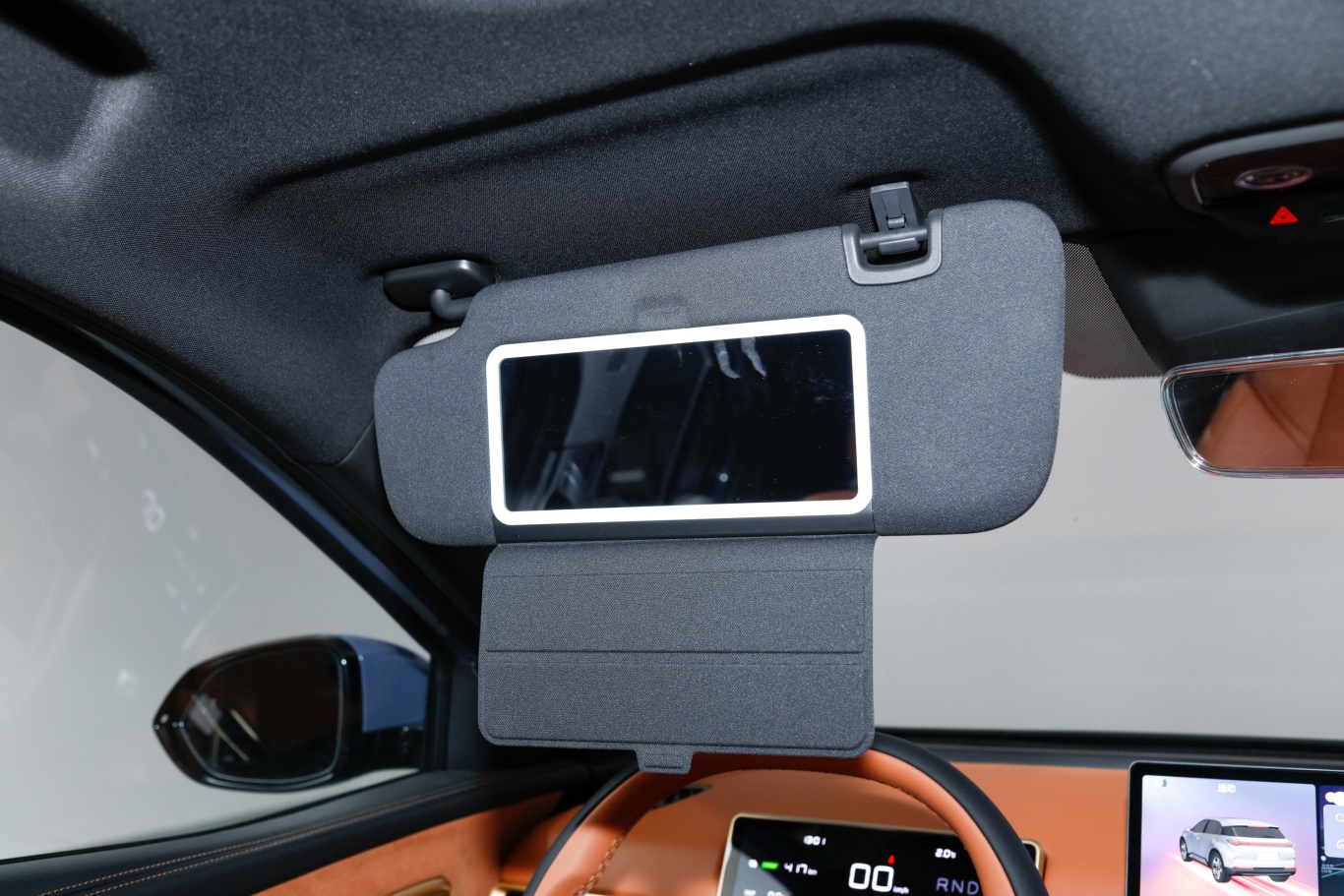 哪吒x501km 500驾驶位遮阳板