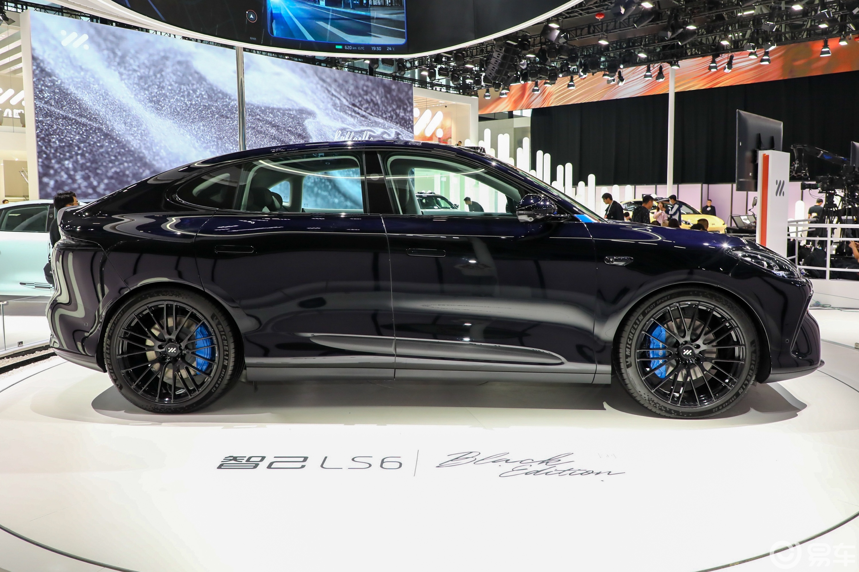 【智己LS6图片-汽车图片大全】-易车