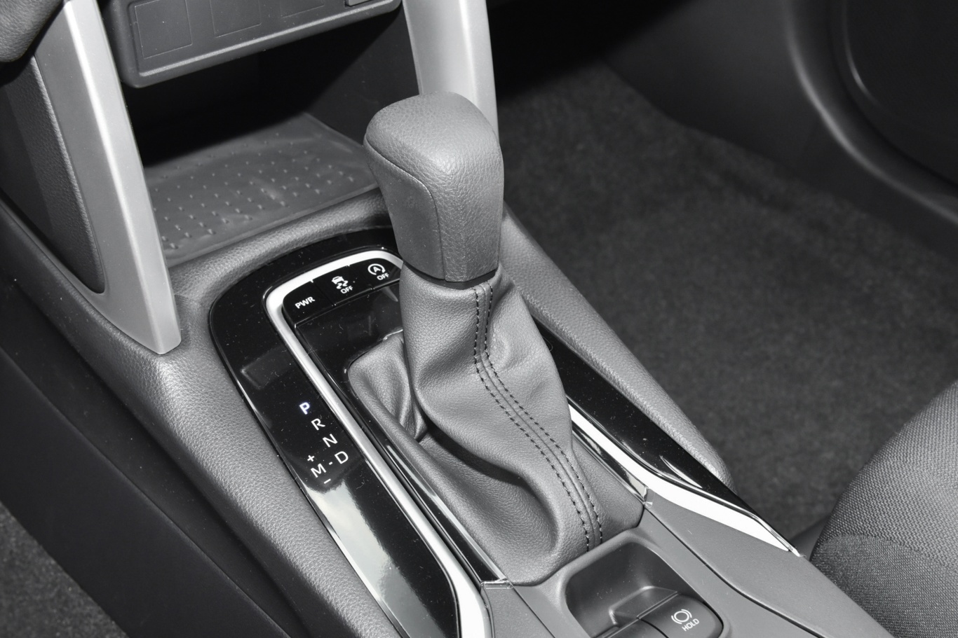 卡罗拉锐放2.0l 精英版换挡装置