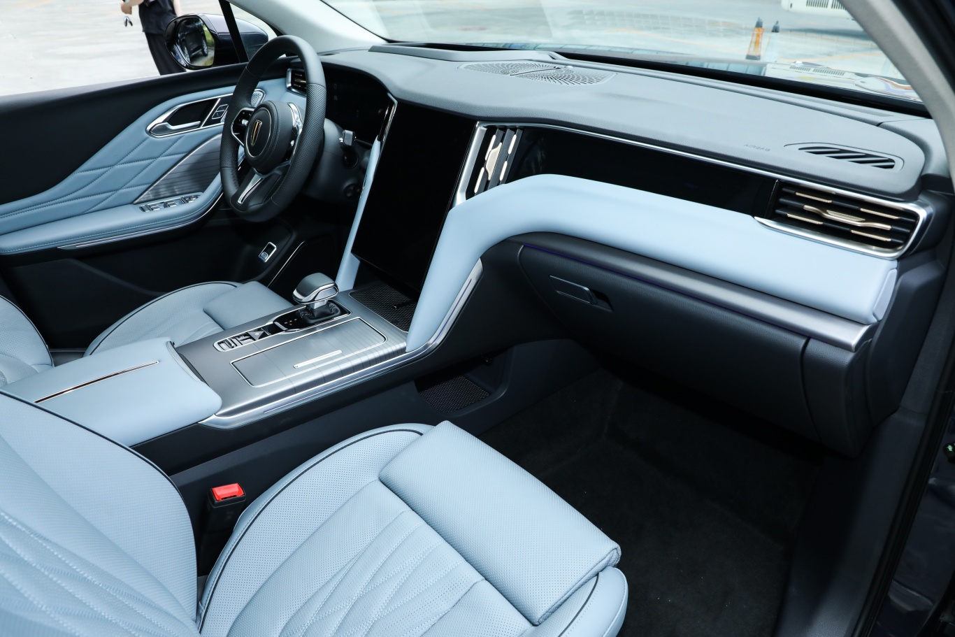 【红旗HS7 PHEV2.0T 100km 四驱旗领版 7座内饰全景副驾驶员方向图片-汽车图片大全】-易车