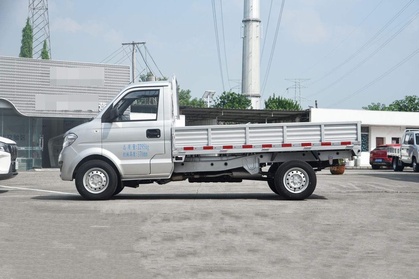 东风小康c31c31s 1.6l 精典型正侧车头向左水平