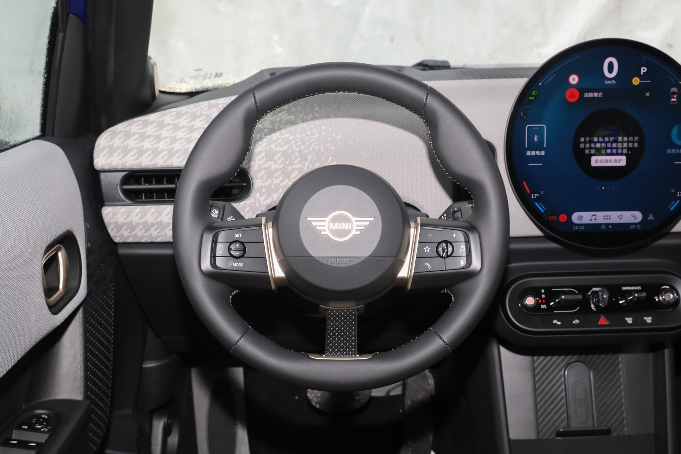 【MINI2.0T COOPER S 艺术家 五门版方向盘图片-汽车图片大全】-易车