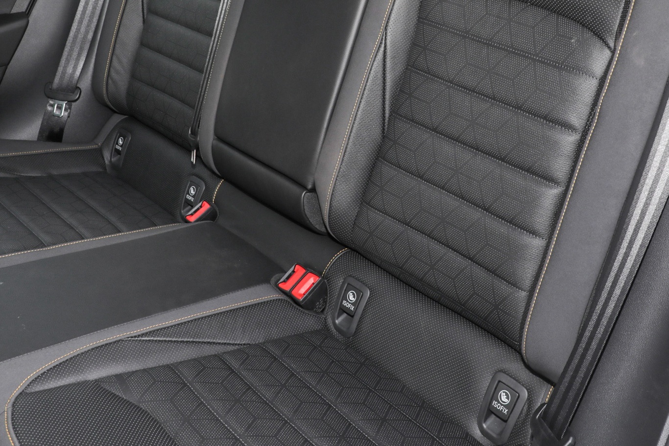 一汽-大众cc众享款 380tsi 夺目版后排空间